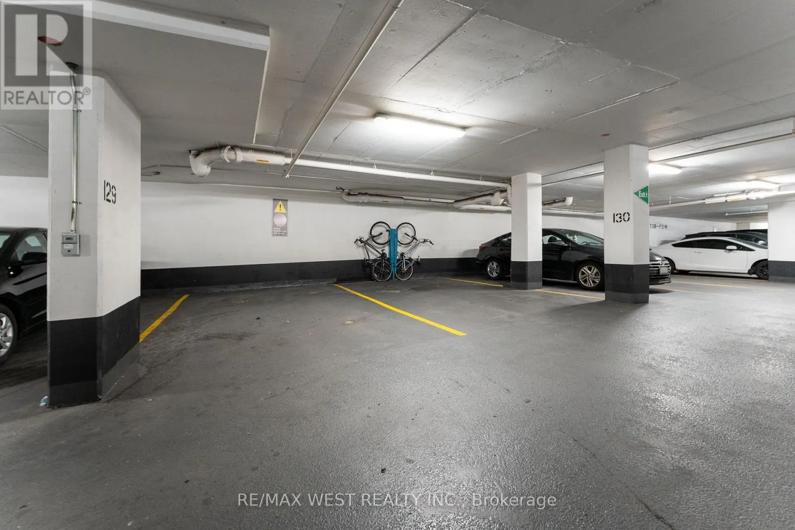 710 - 1185 THE QUEENSWAY