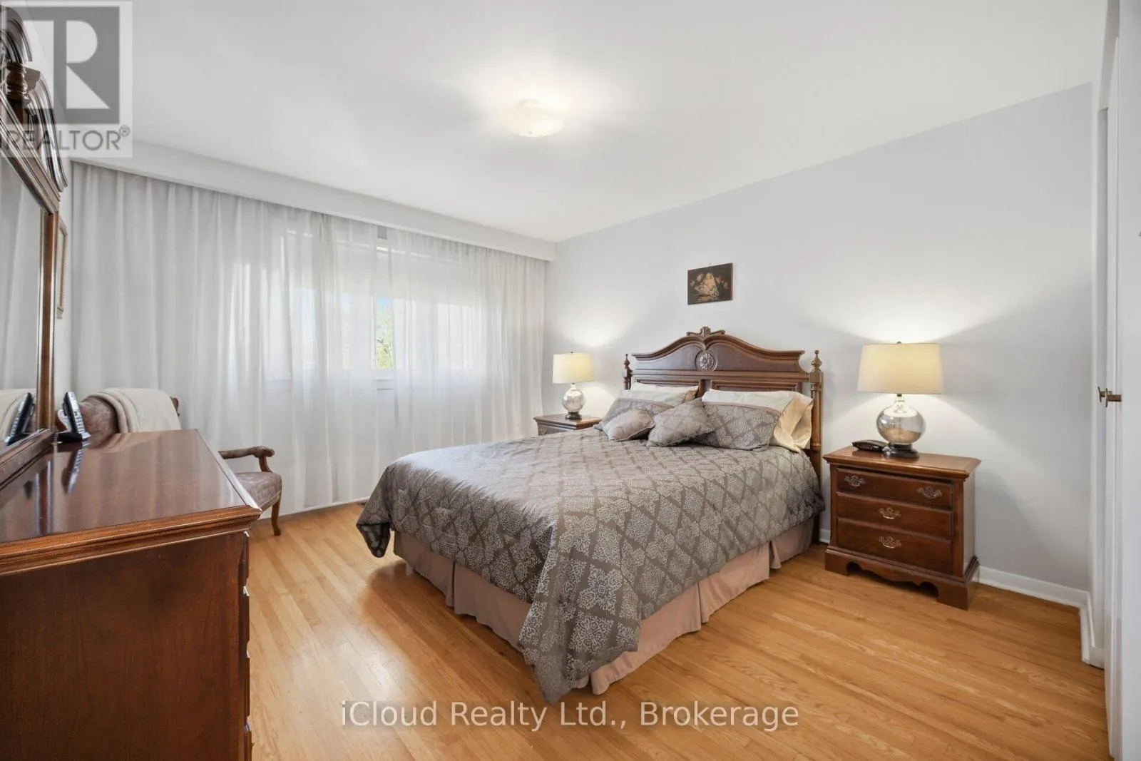 52 BENGAL COURT