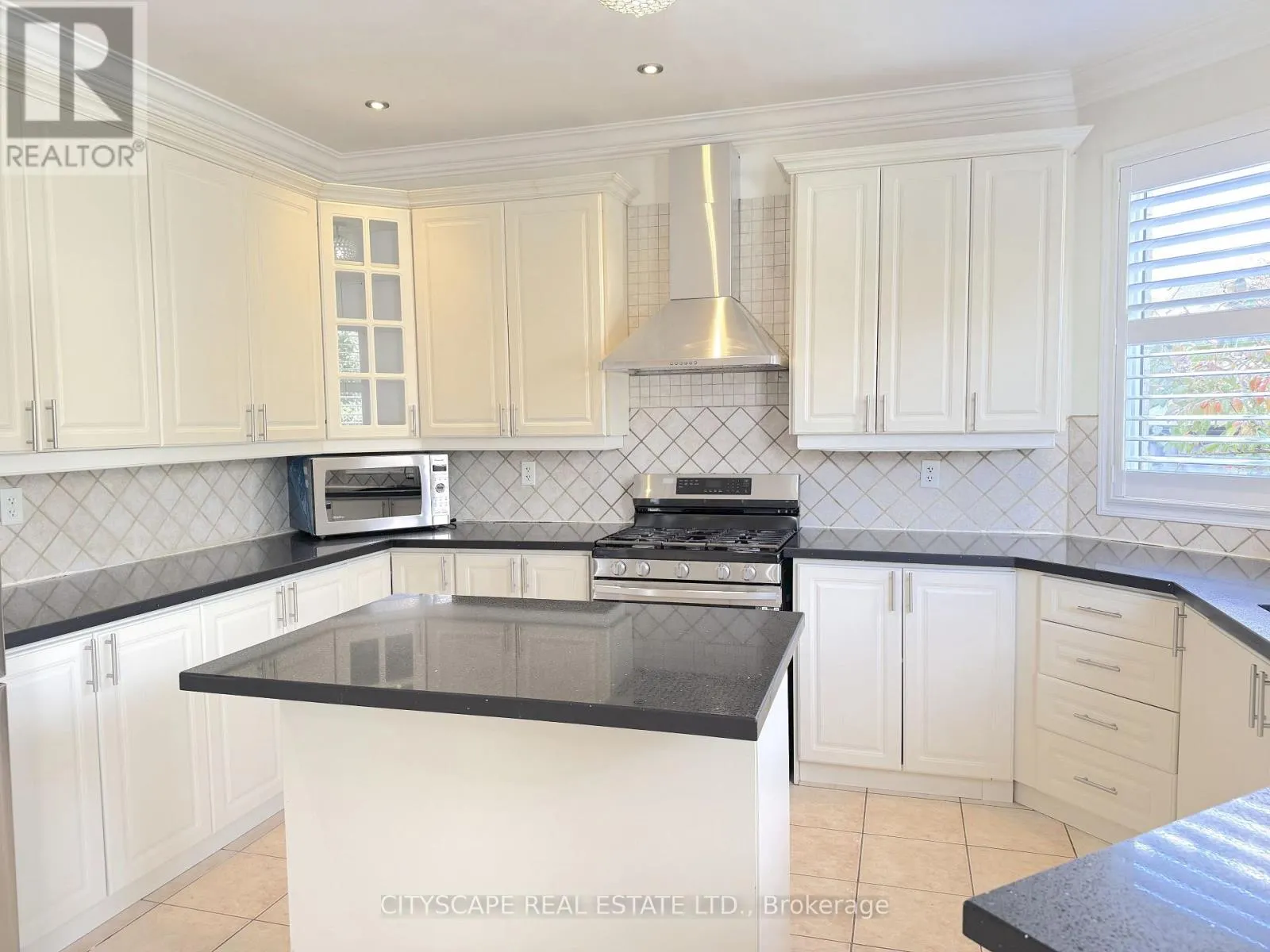 4 SERVICEBERRY CRESCENT