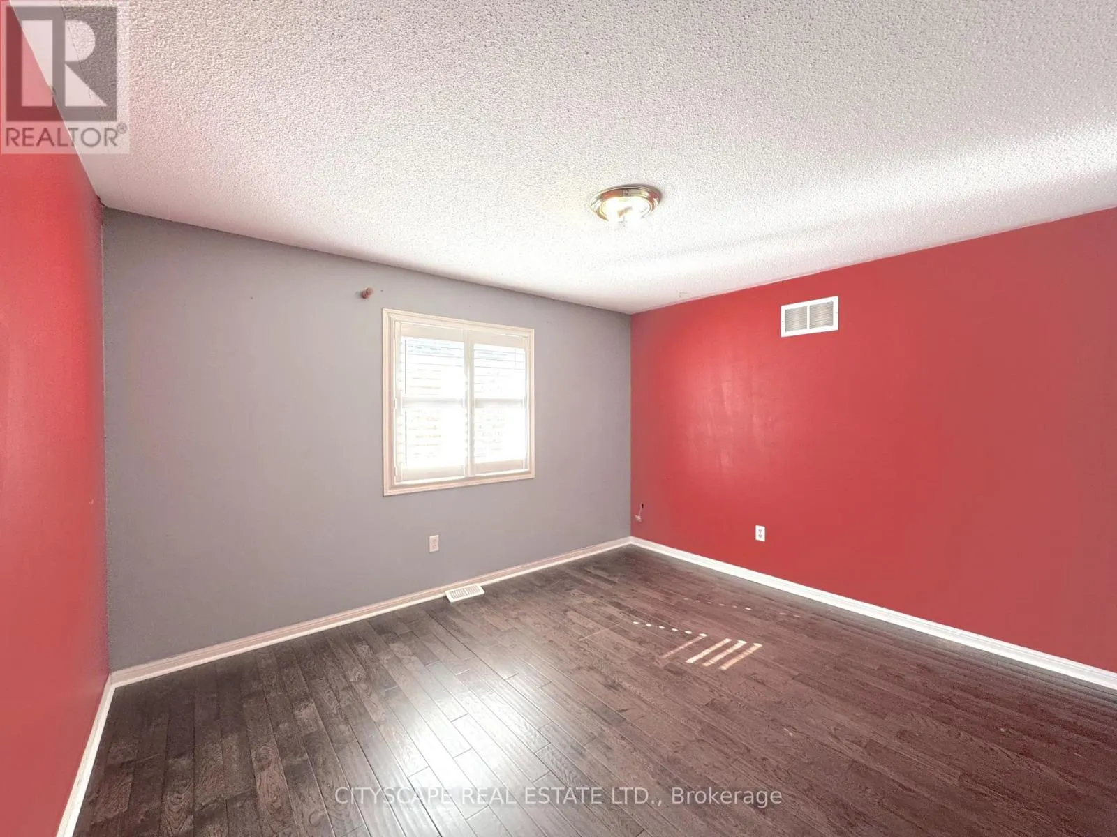 4 SERVICEBERRY CRESCENT
