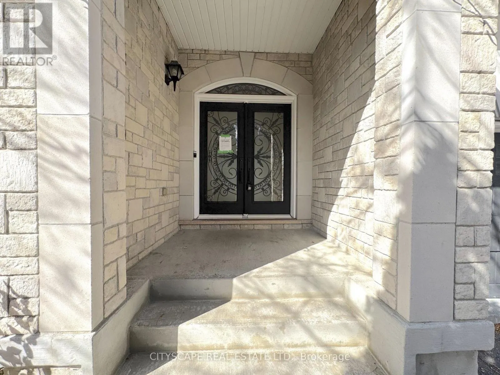 4 SERVICEBERRY CRESCENT