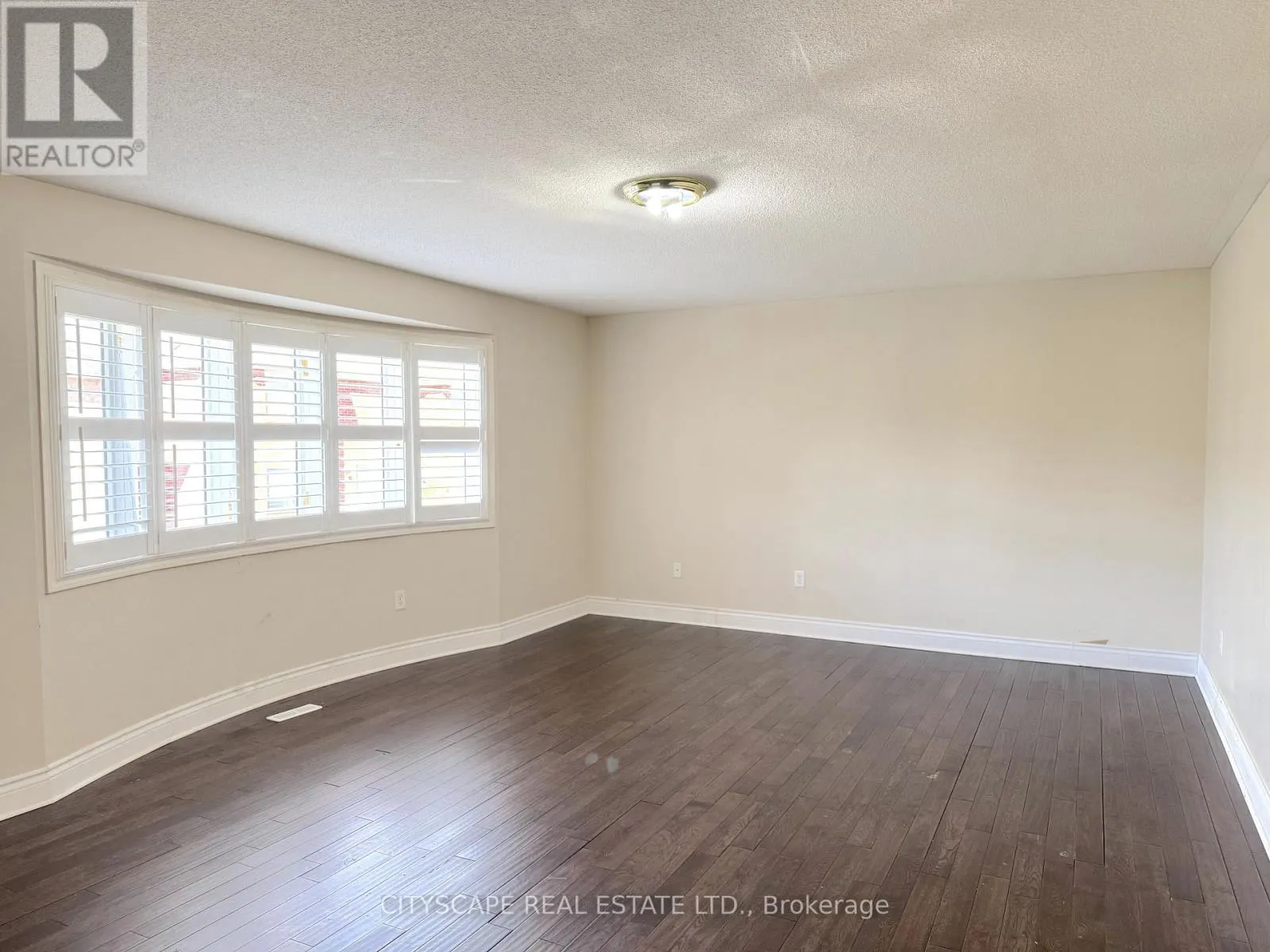 4 SERVICEBERRY CRESCENT