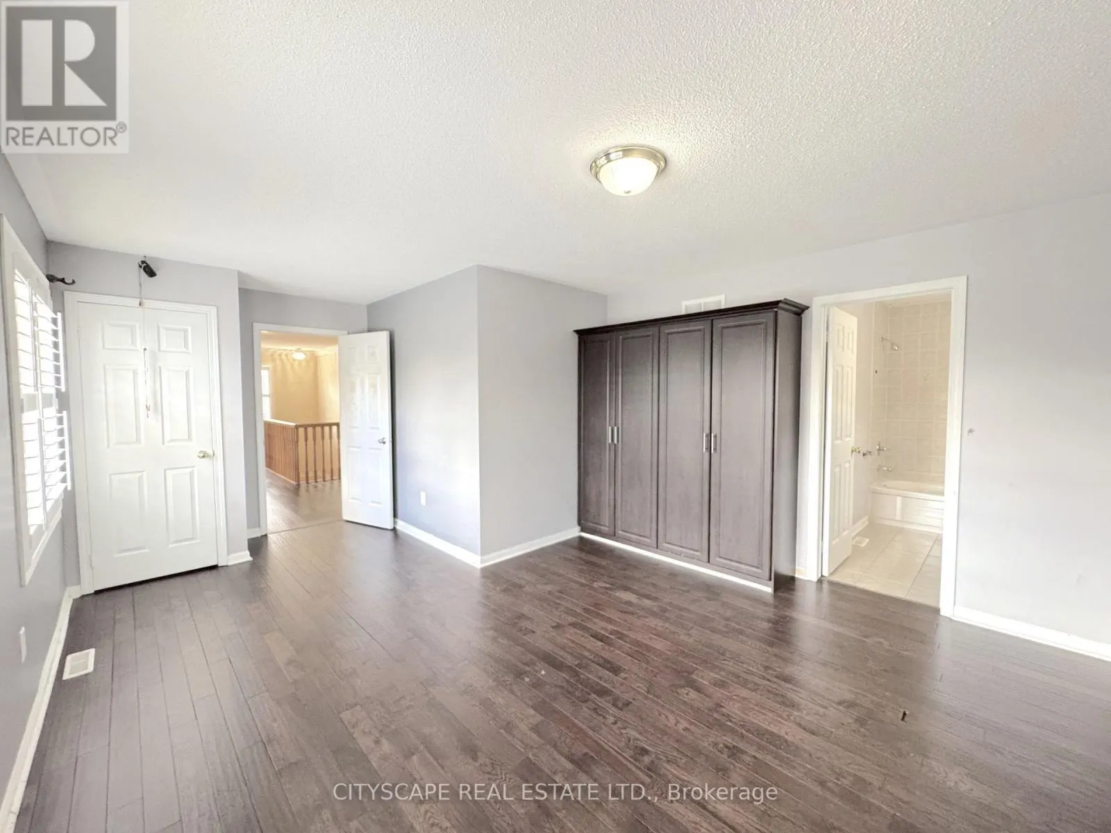 4 SERVICEBERRY CRESCENT