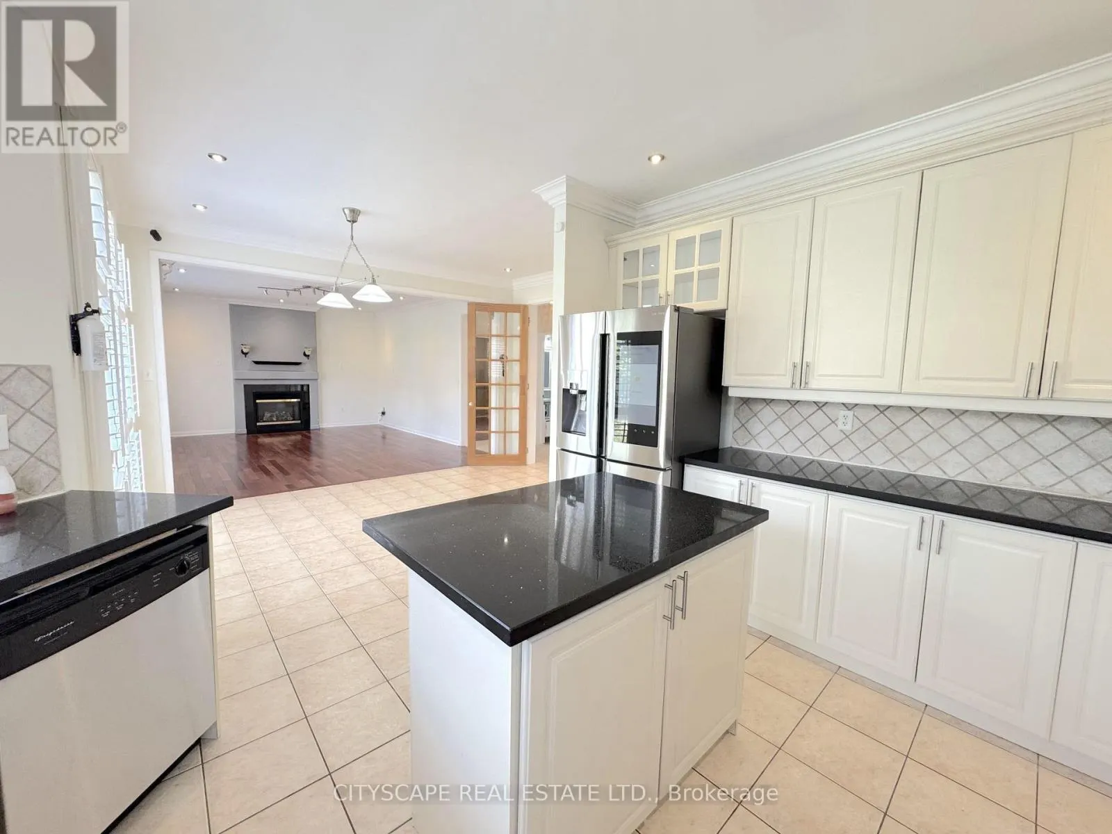 4 SERVICEBERRY CRESCENT