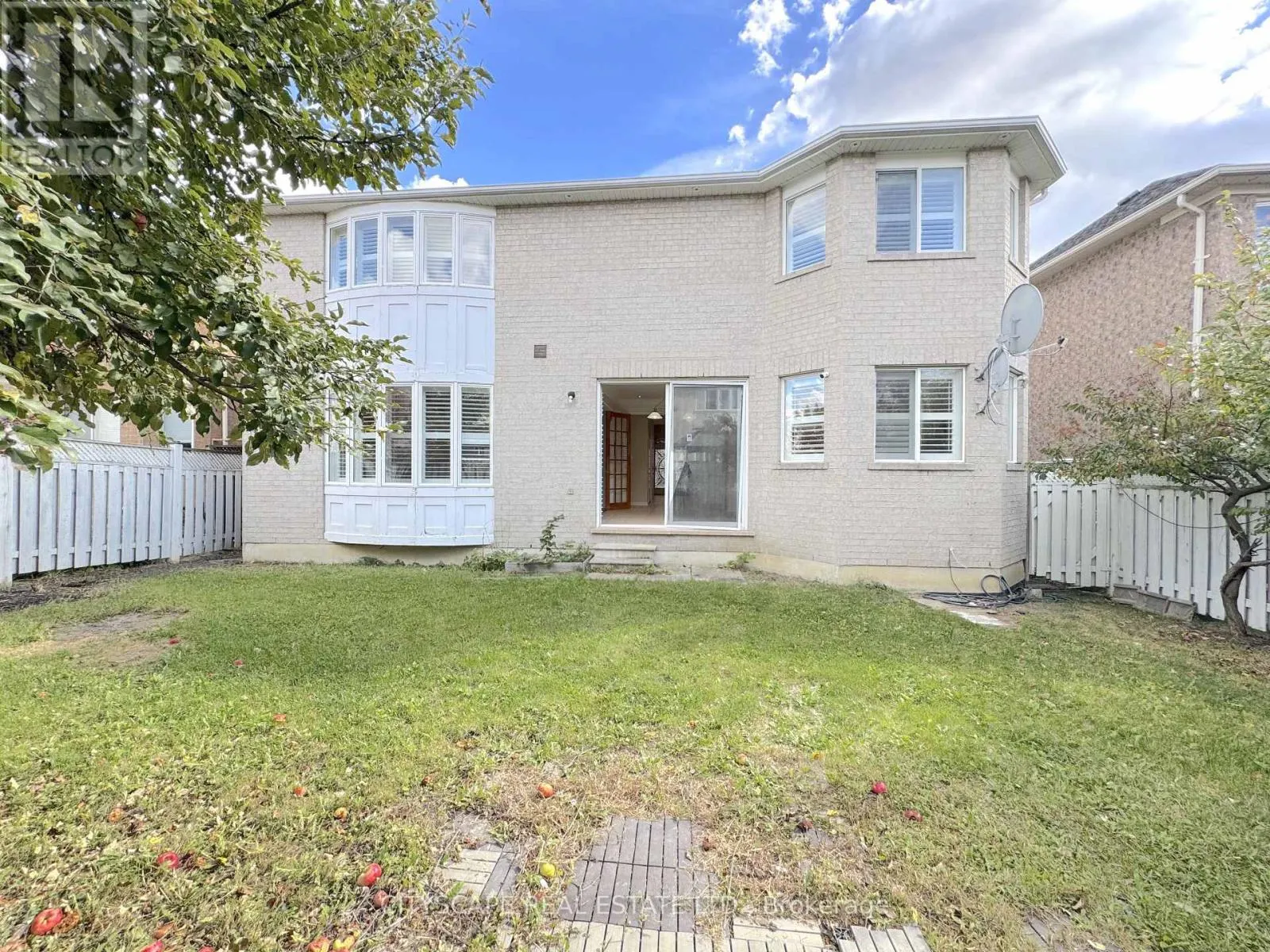 4 SERVICEBERRY CRESCENT