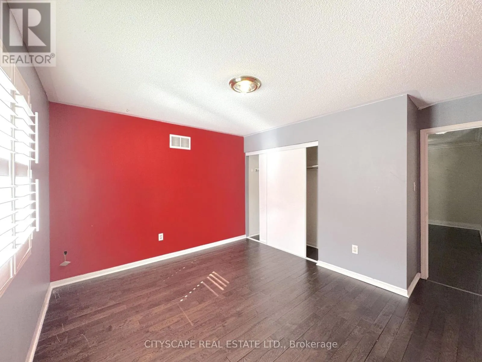 4 SERVICEBERRY CRESCENT