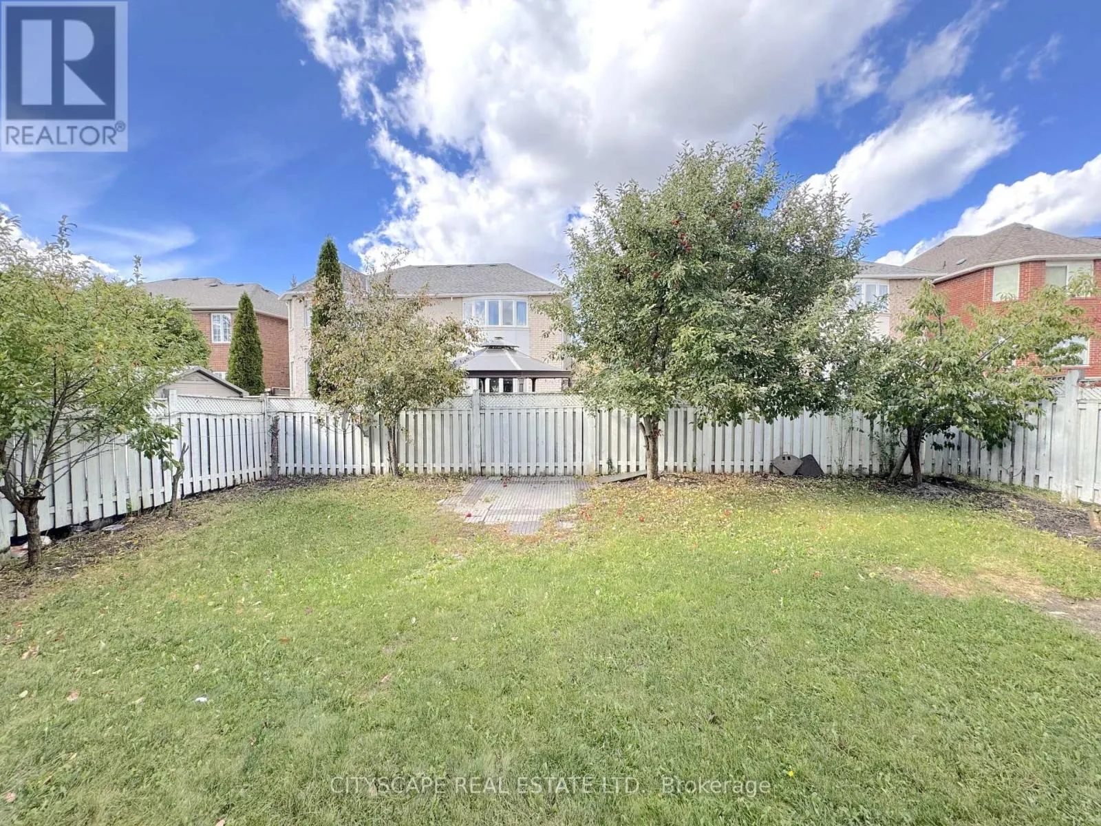 4 SERVICEBERRY CRESCENT