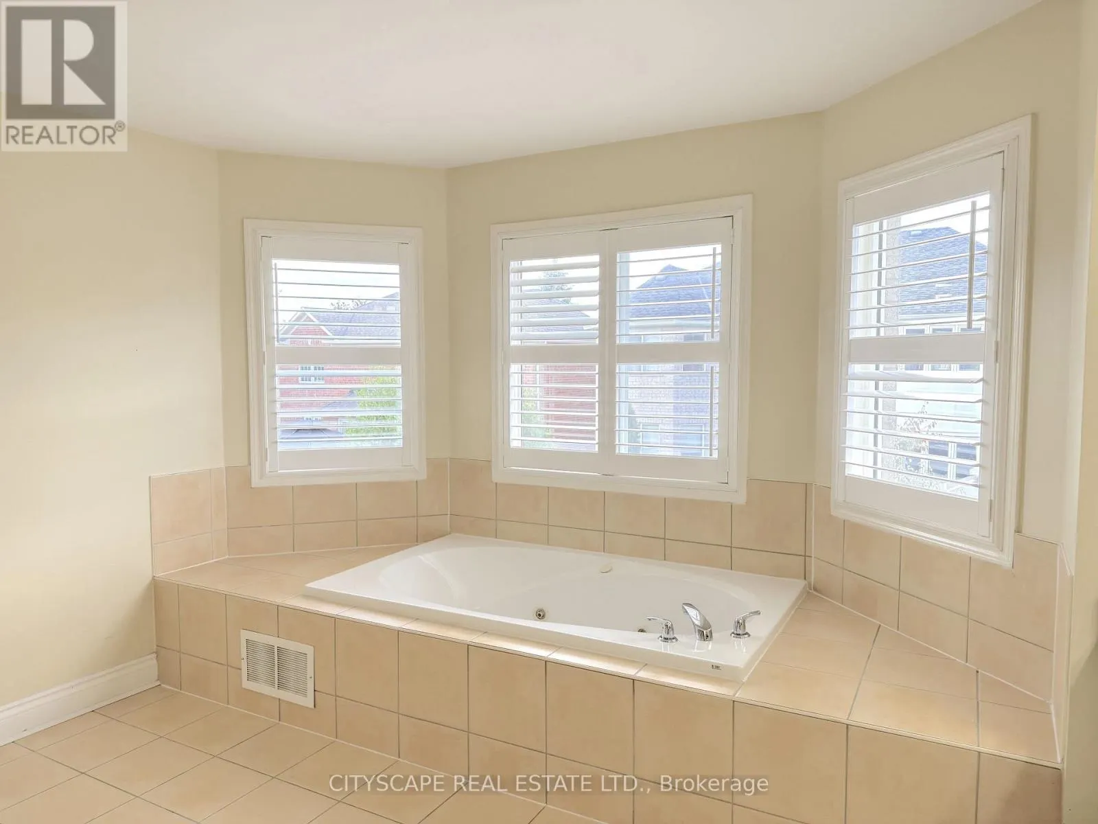 4 SERVICEBERRY CRESCENT