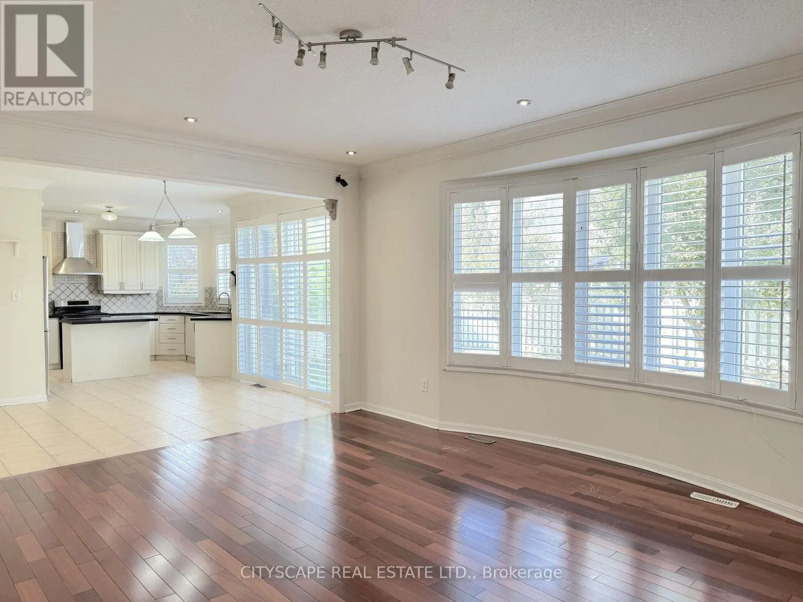 4 SERVICEBERRY CRESCENT