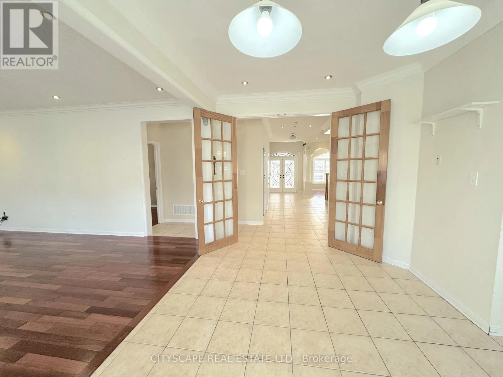 4 SERVICEBERRY CRESCENT