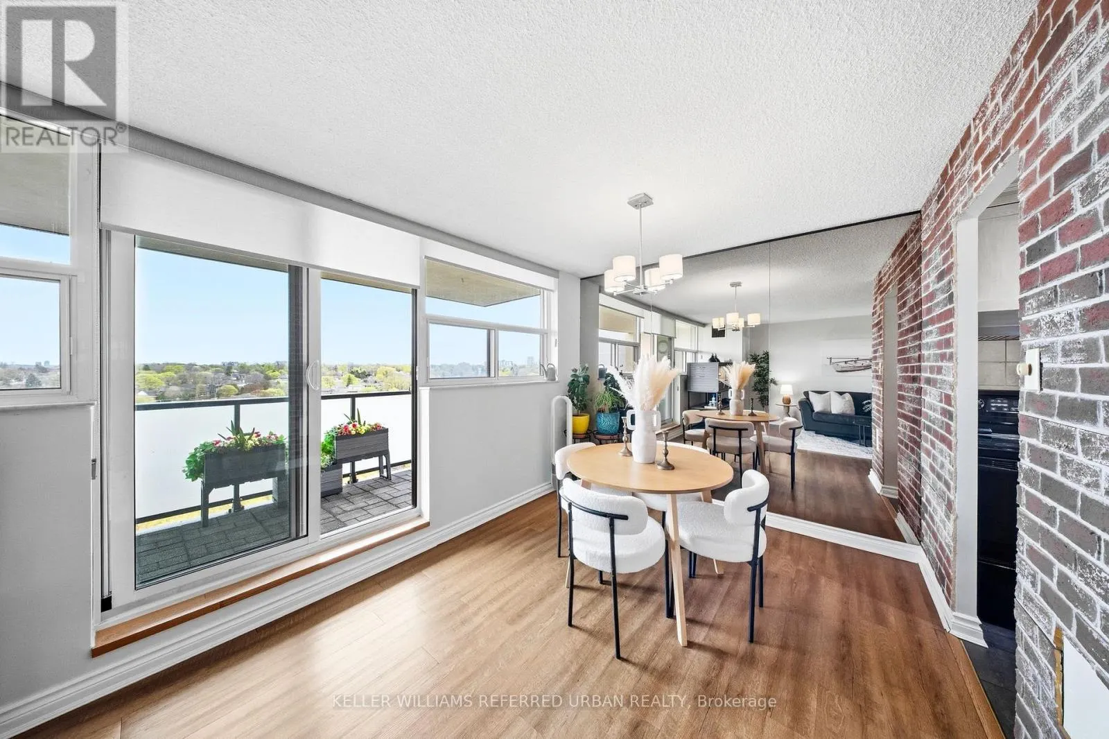 1401 - 2130 WESTON ROAD