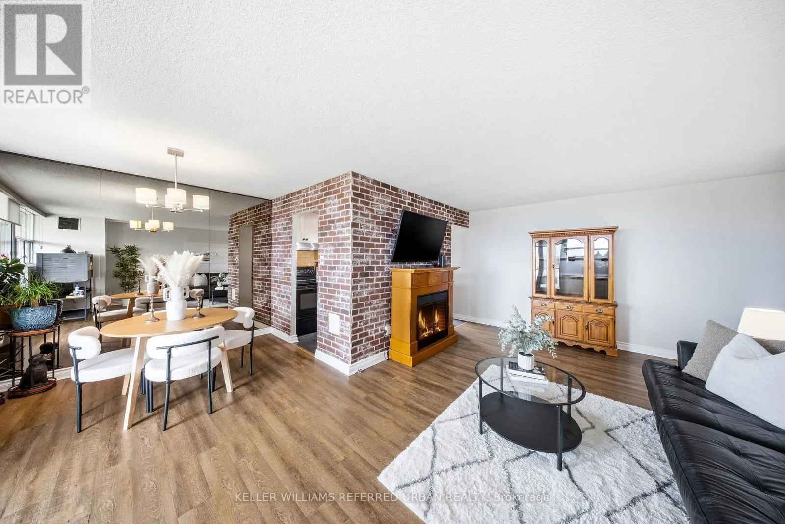 1401 - 2130 WESTON ROAD