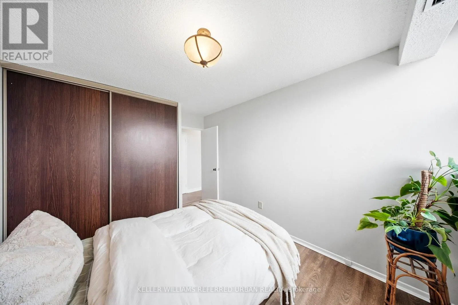 1401 - 2130 WESTON ROAD