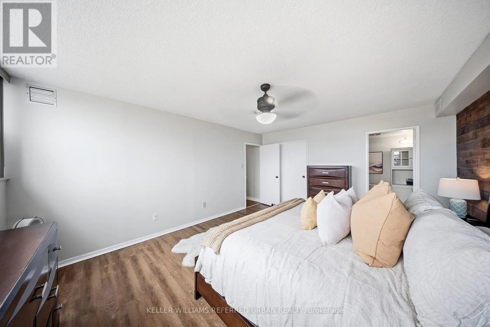 1401 - 2130 WESTON ROAD