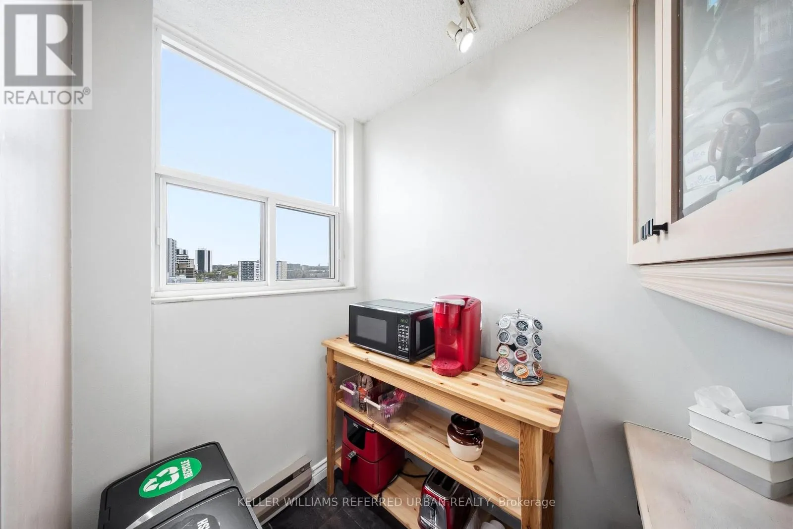 1401 - 2130 WESTON ROAD