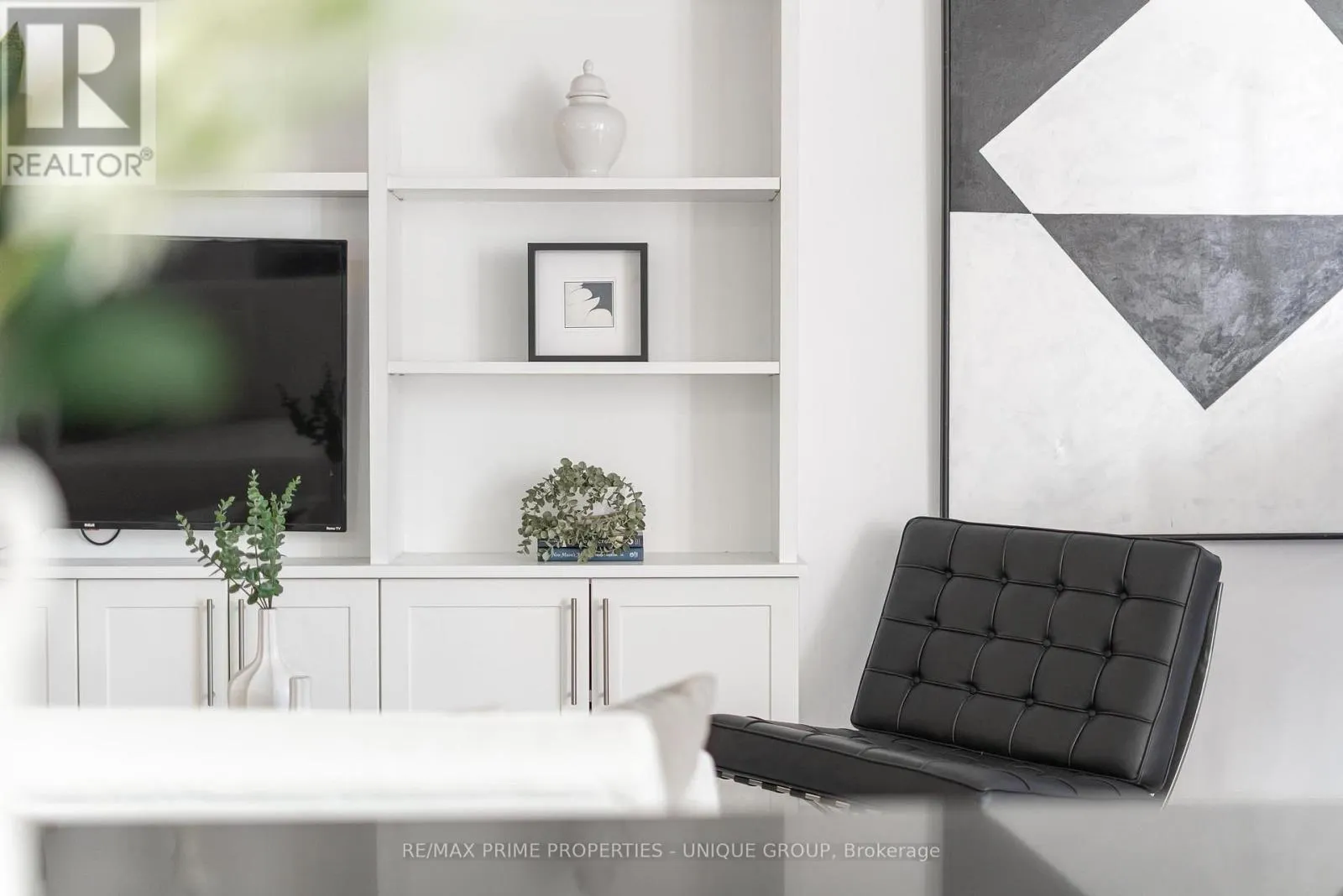 202 - 2511 BLOOR STREET W