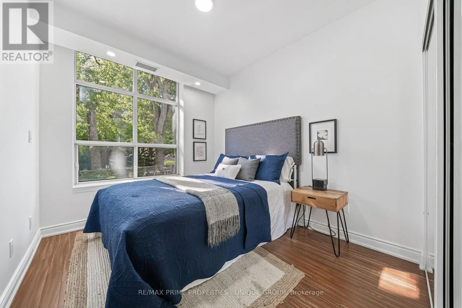 202 - 2511 BLOOR STREET W