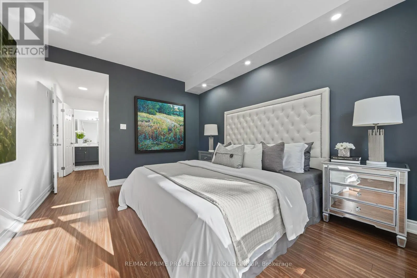 202 - 2511 BLOOR STREET W
