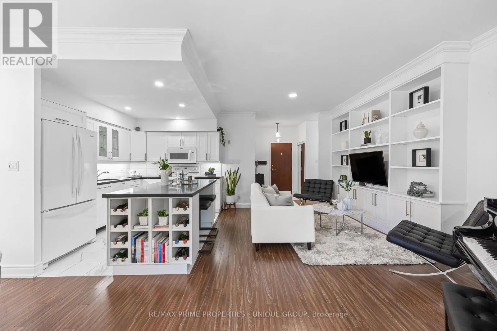 202 - 2511 BLOOR STREET W