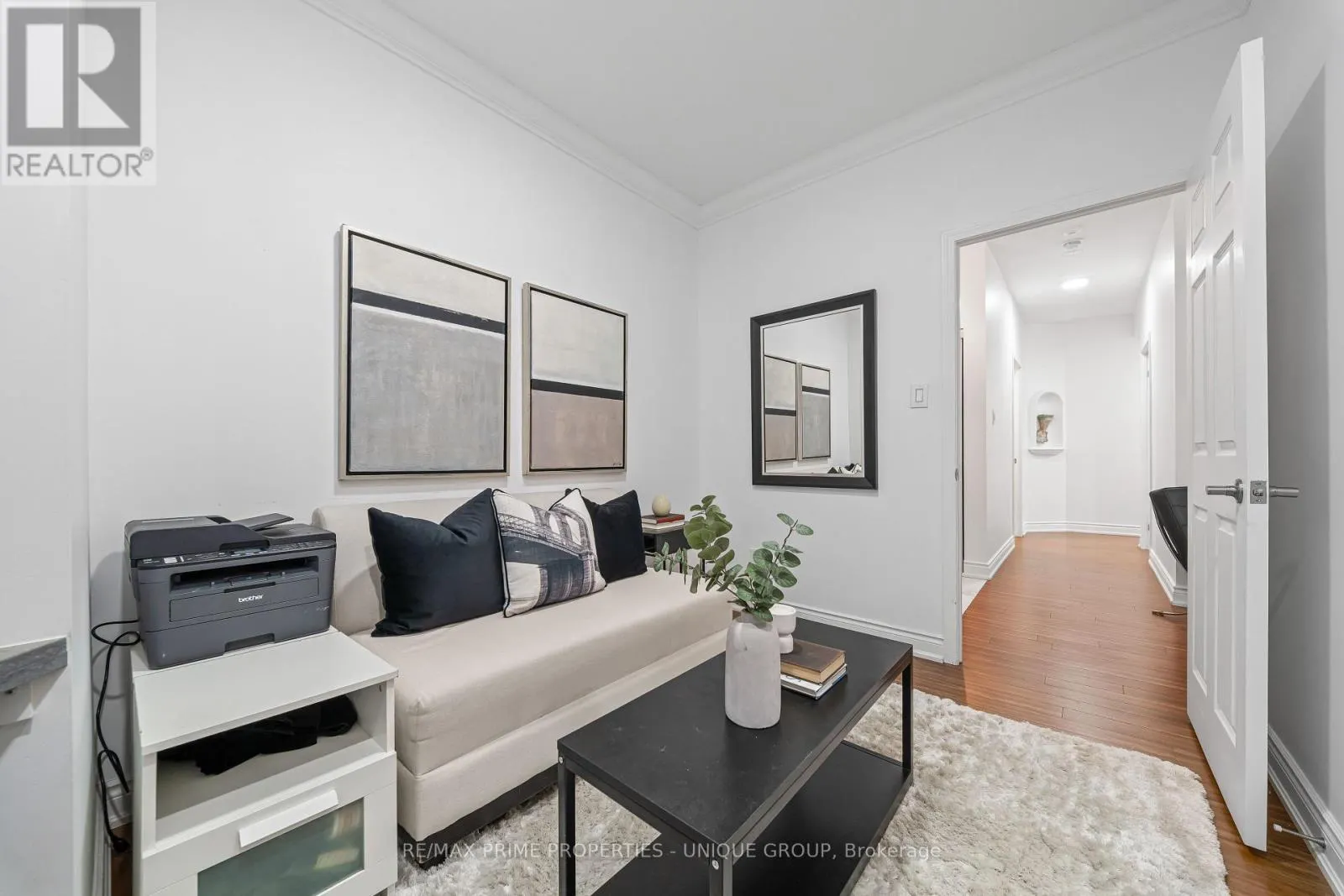 202 - 2511 BLOOR STREET W