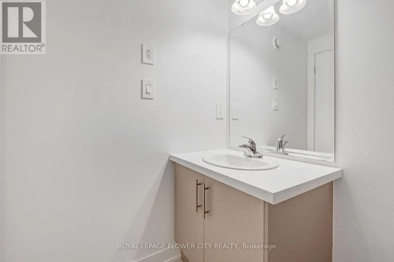 17 - 65 ROMILLY AVENUE