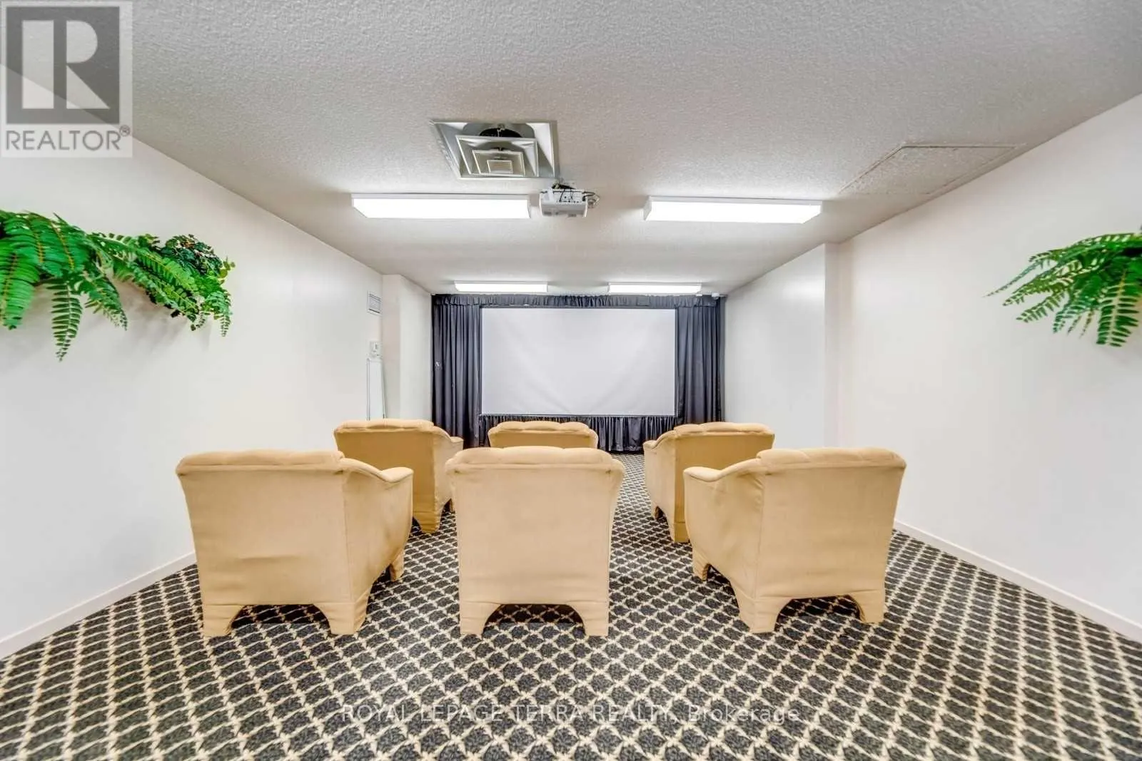 201 - 300 WEBB DRIVE