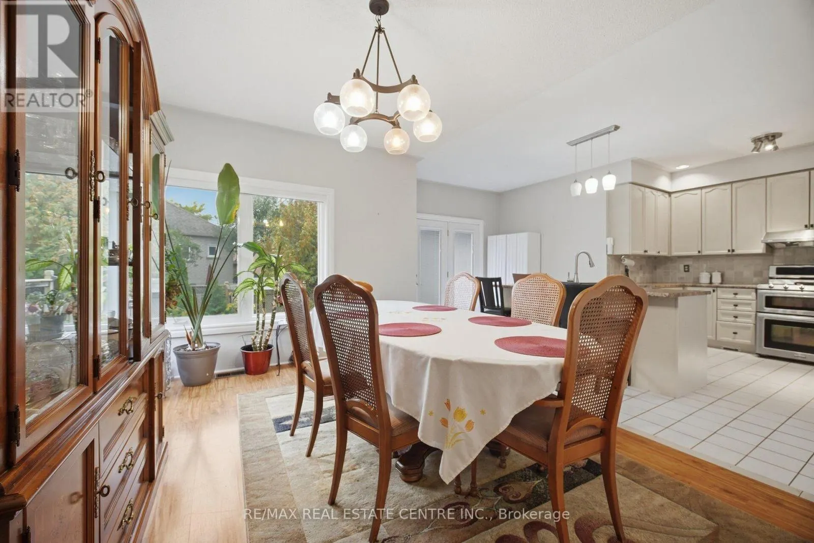 19 AMBERDALE COURT