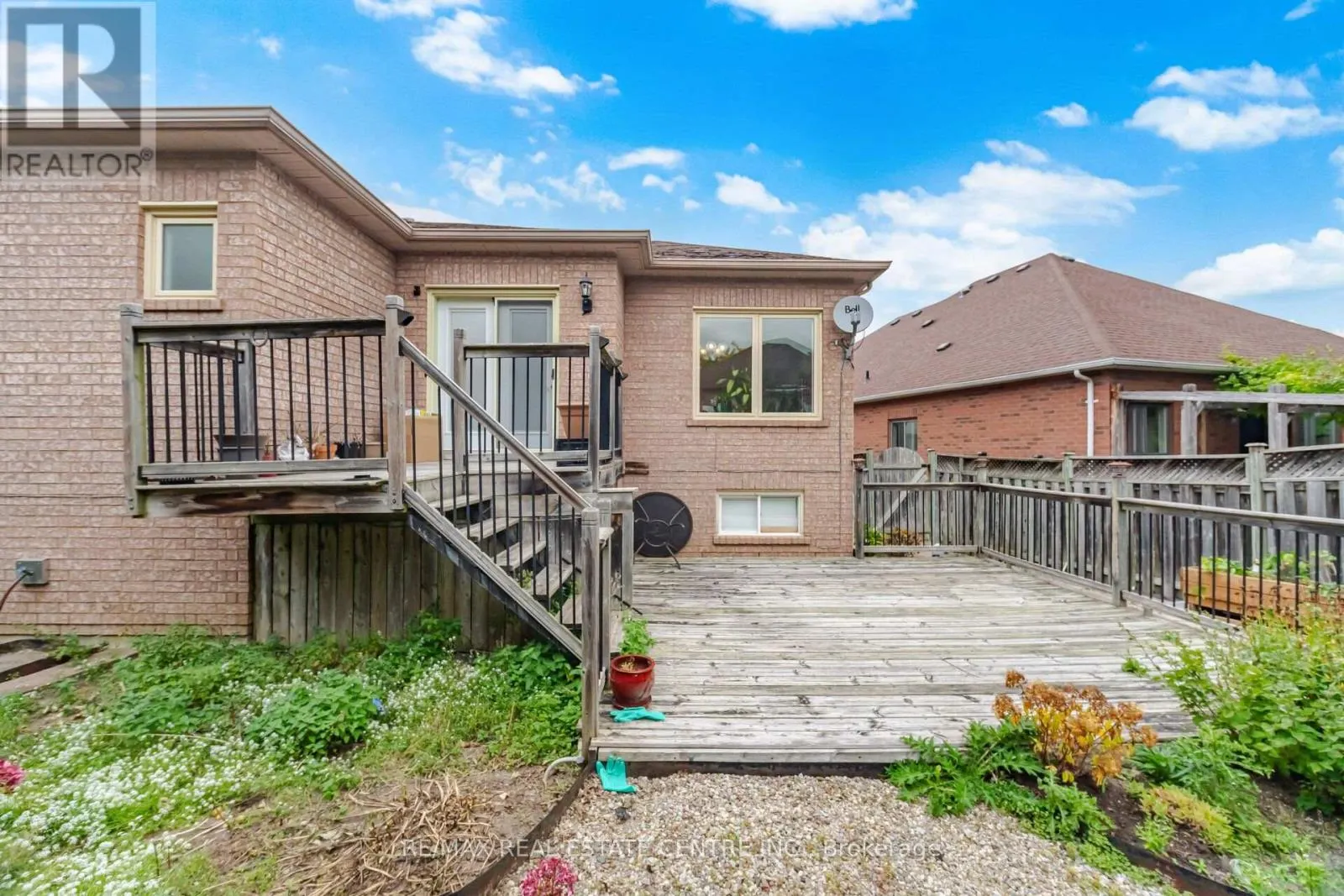 19 AMBERDALE COURT