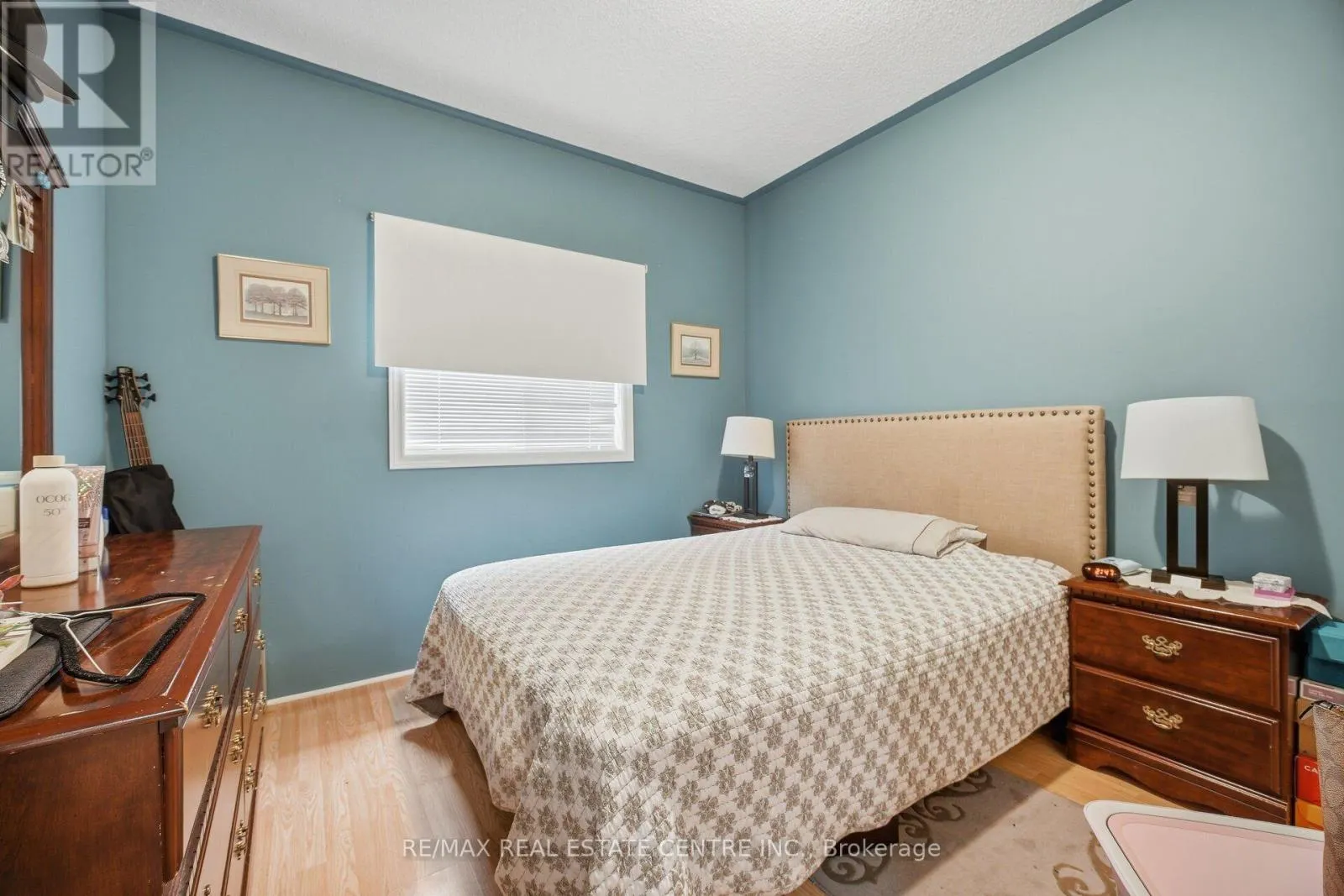 19 AMBERDALE COURT