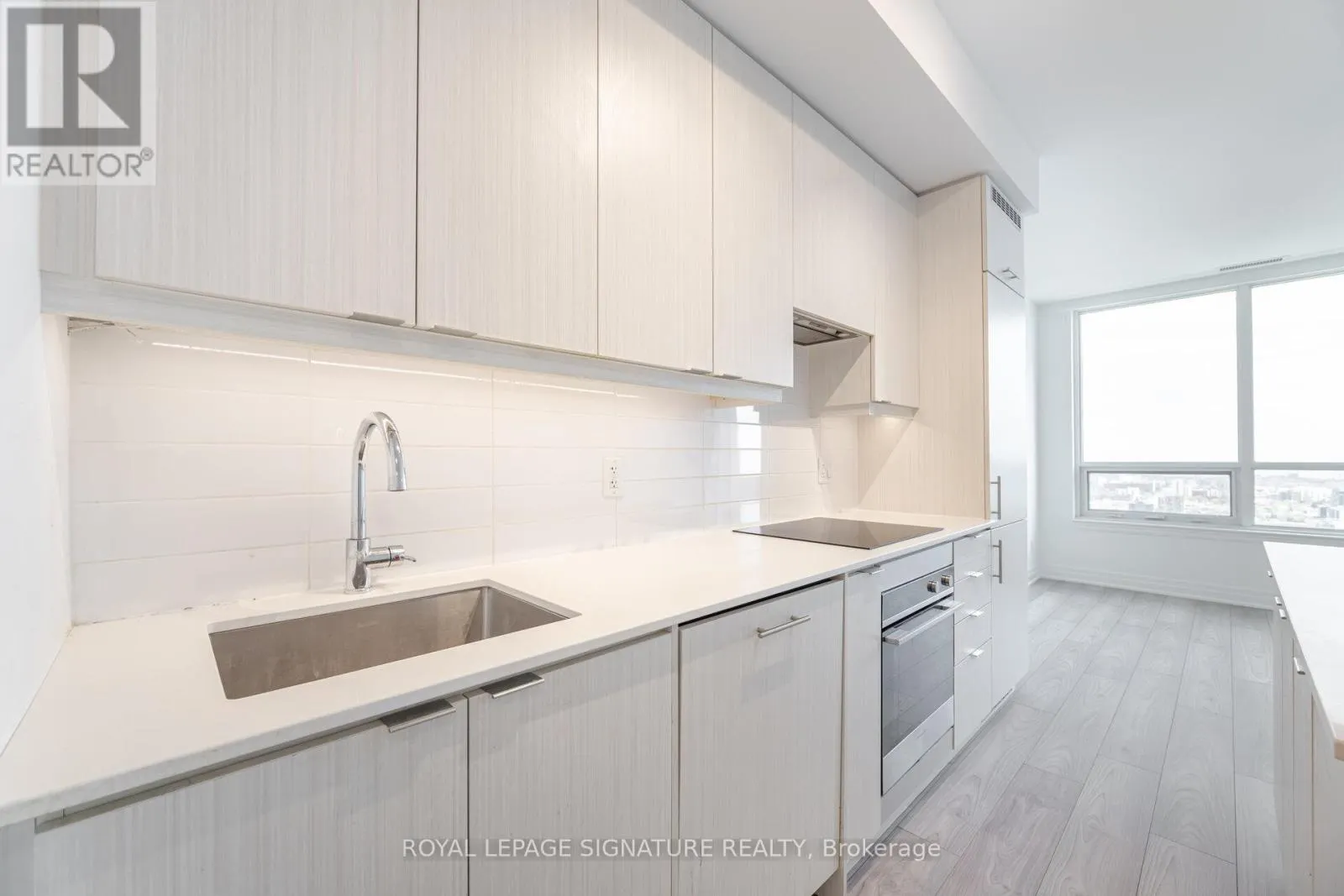 3007 - 36 ELM DRIVE