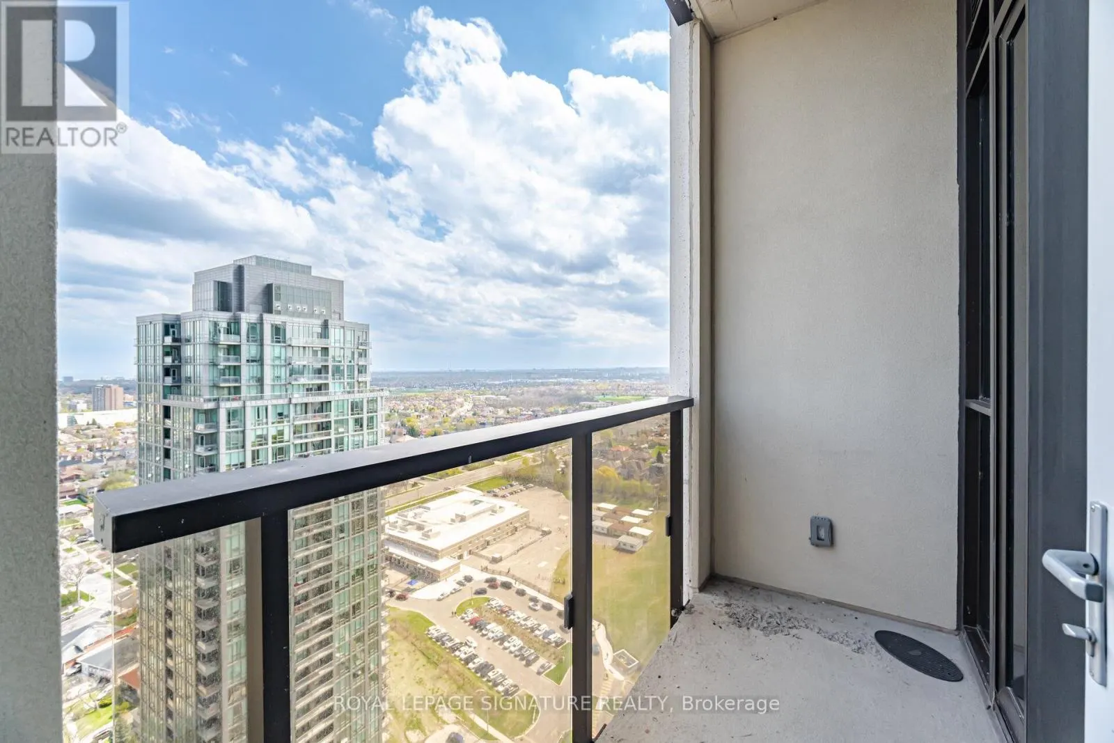 3007 - 36 ELM DRIVE
