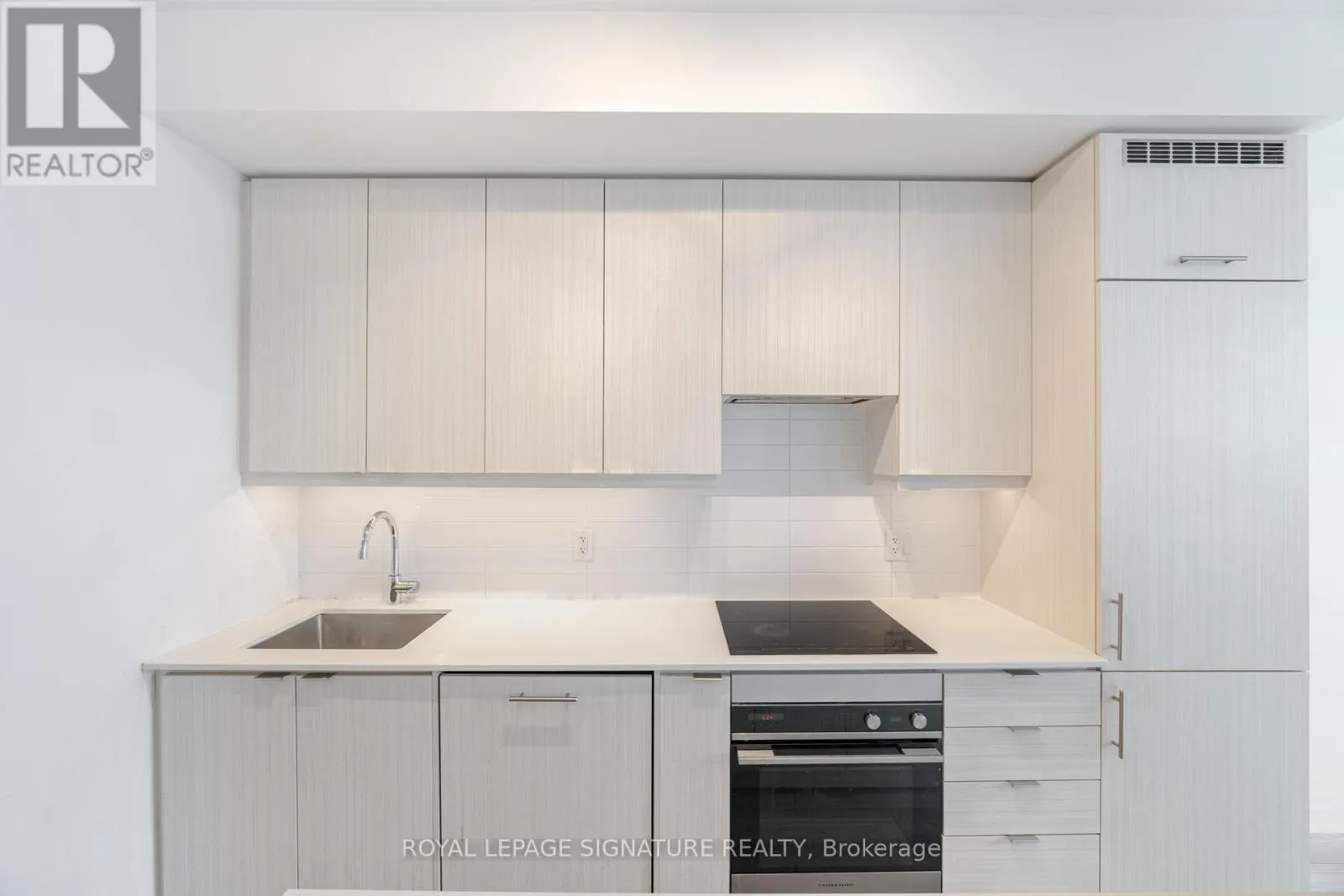3007 - 36 ELM DRIVE