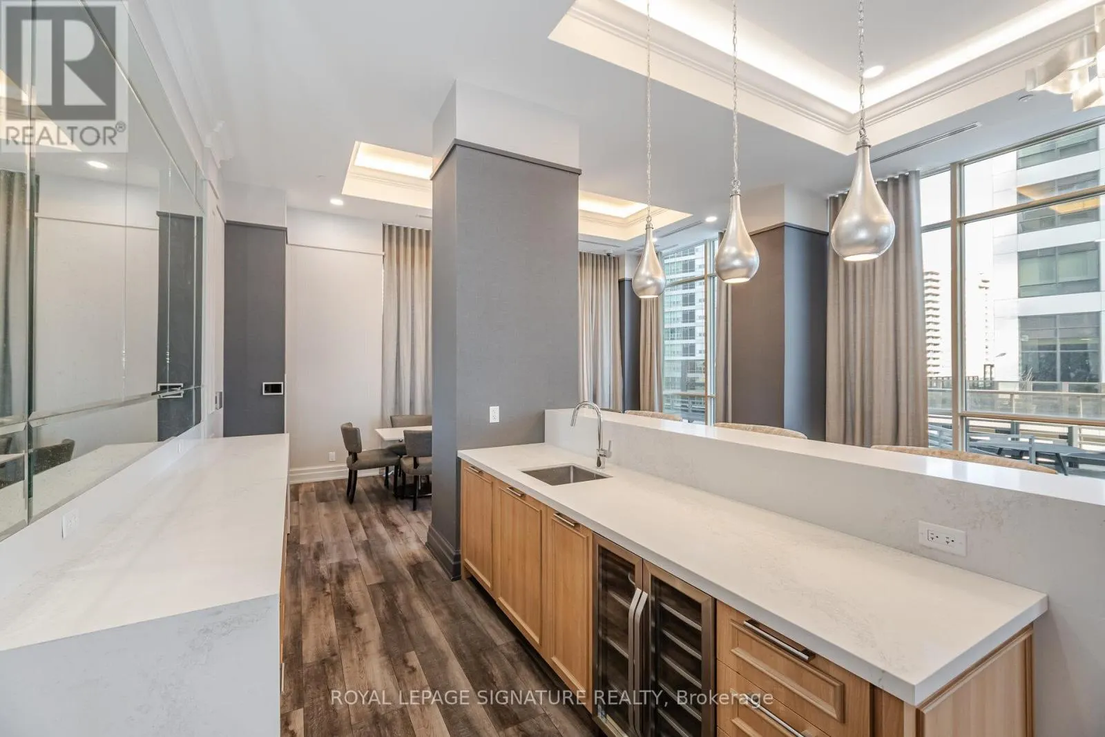 3007 - 36 ELM DRIVE