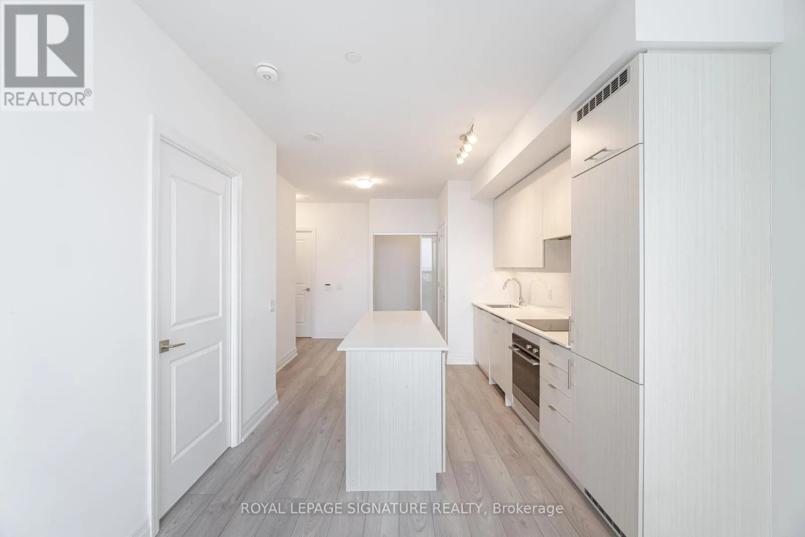 3007 - 36 ELM DRIVE