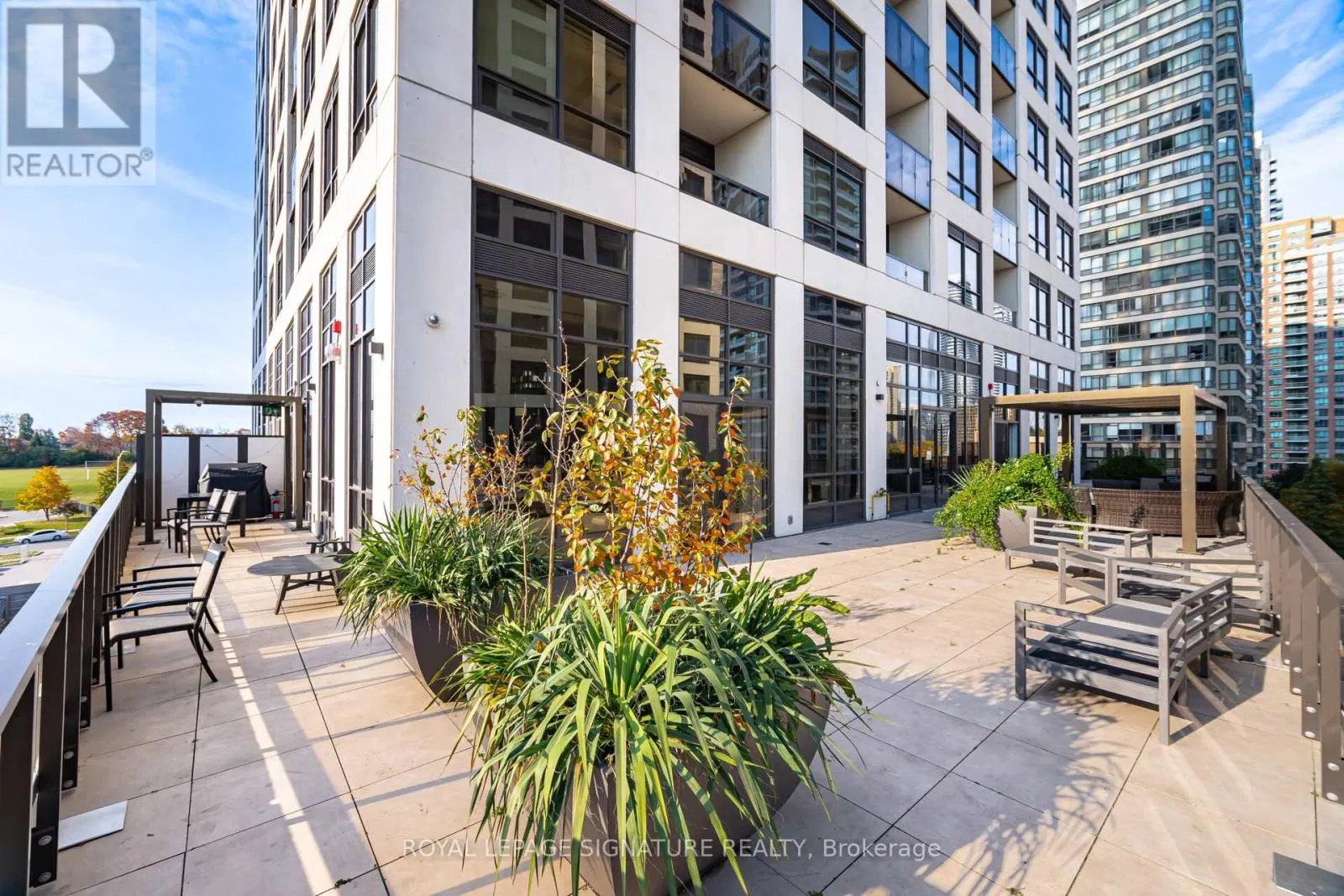 3007 - 36 ELM DRIVE