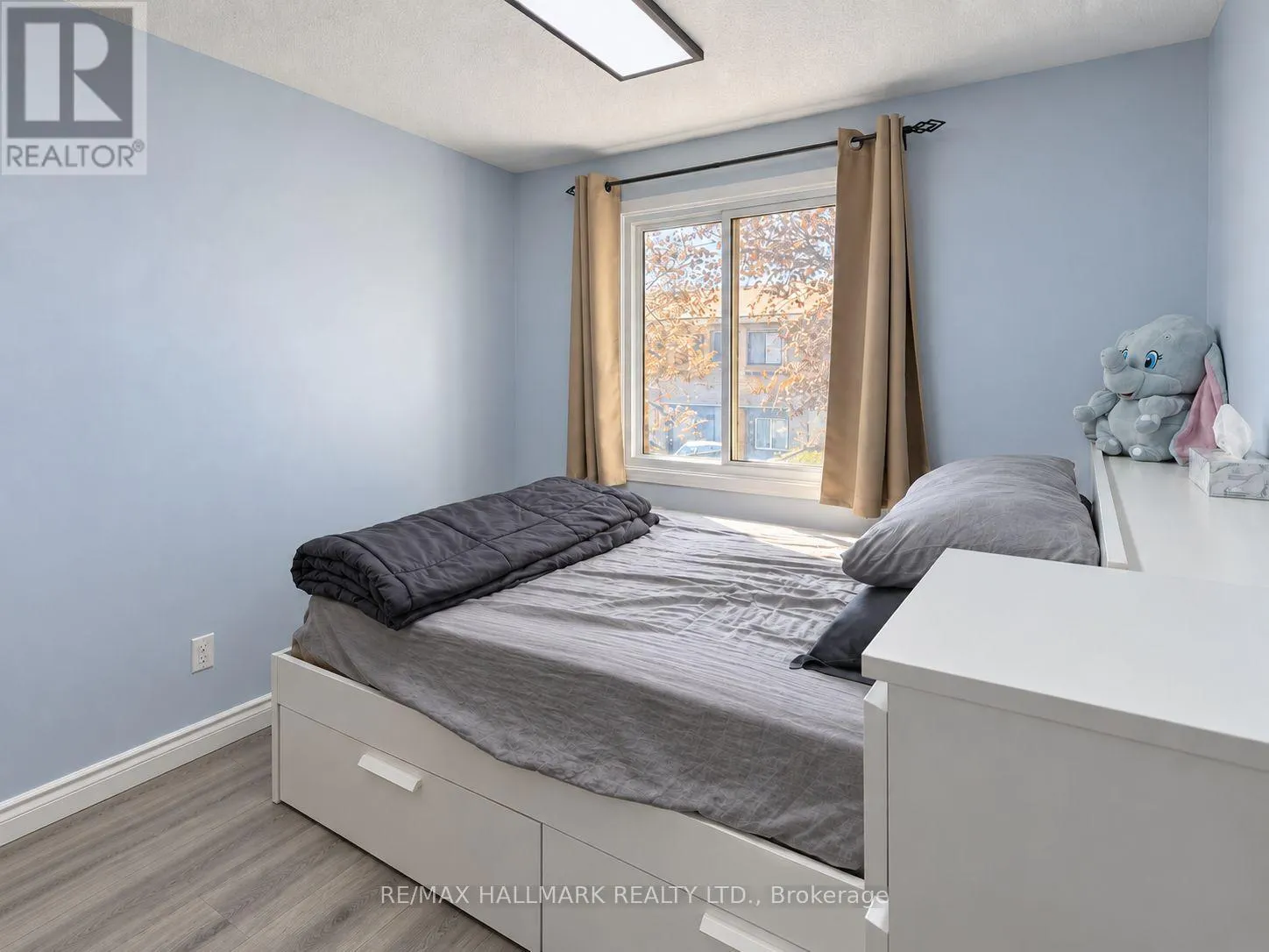 98 - 81 HANSEN ROAD N
