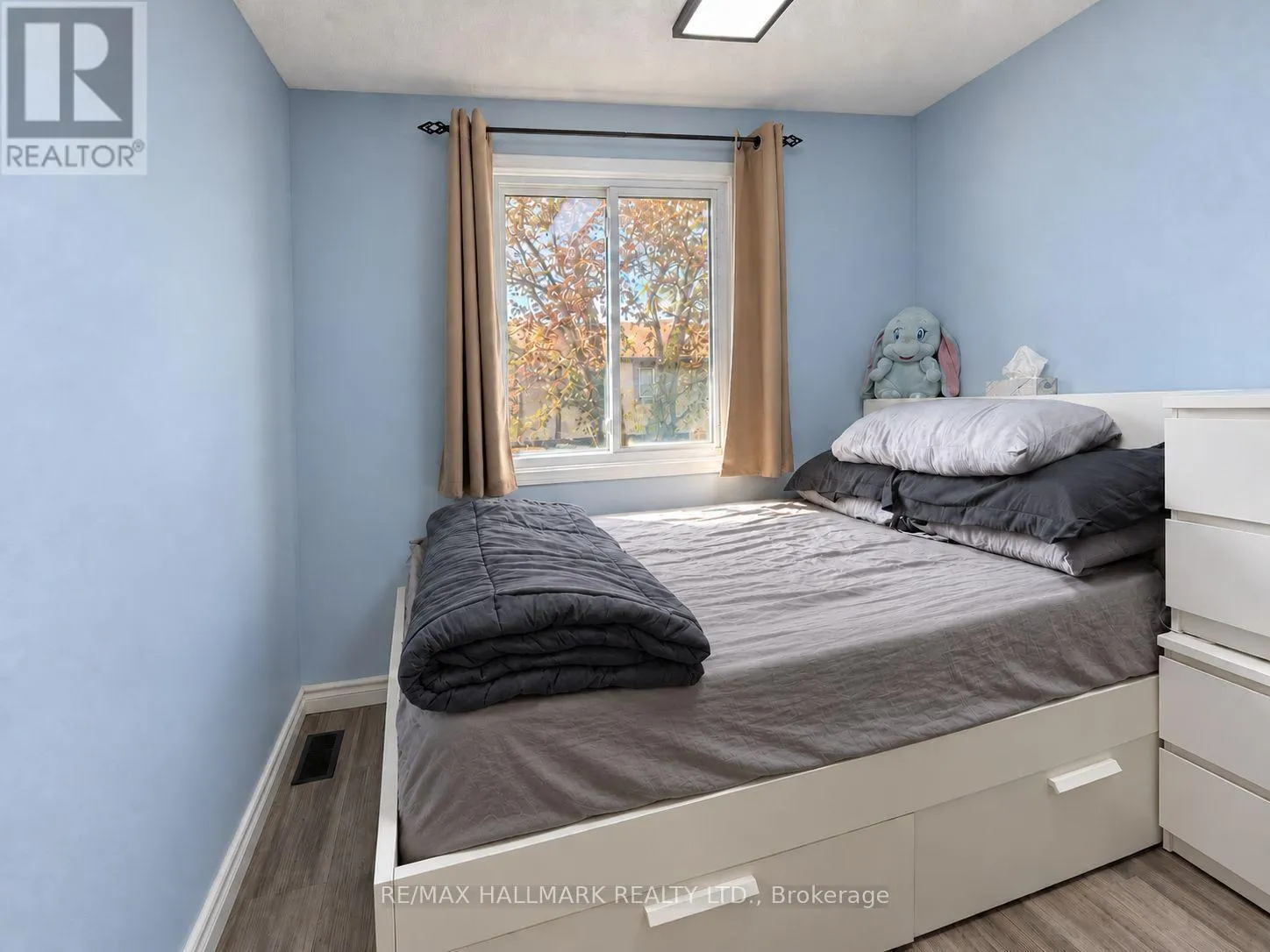 98 - 81 HANSEN ROAD N