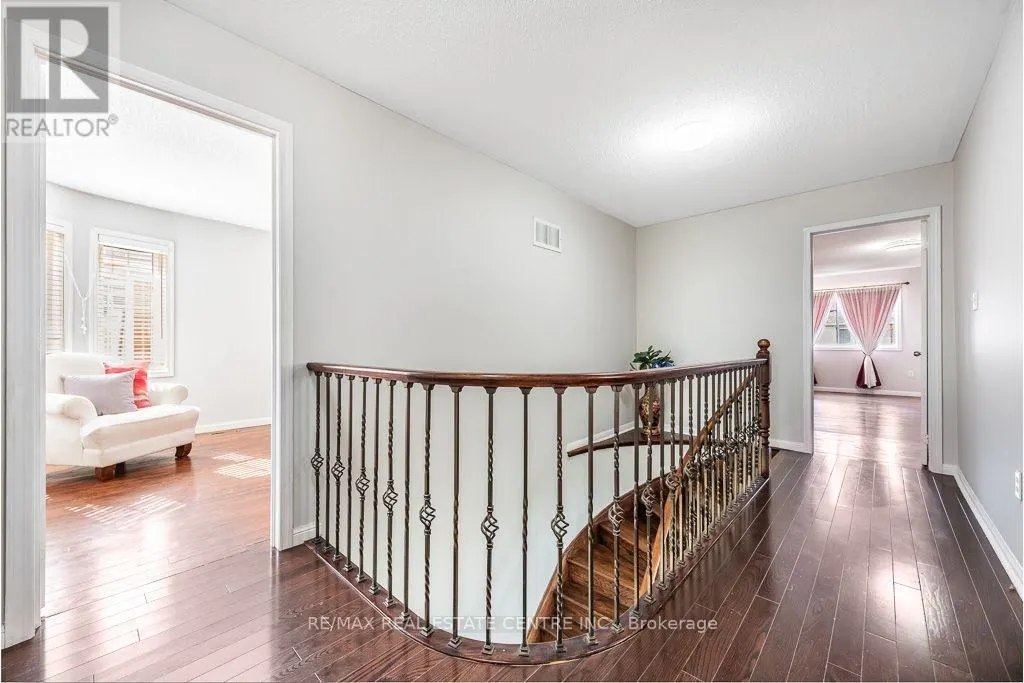 3696 WATERFALL CRESCENT