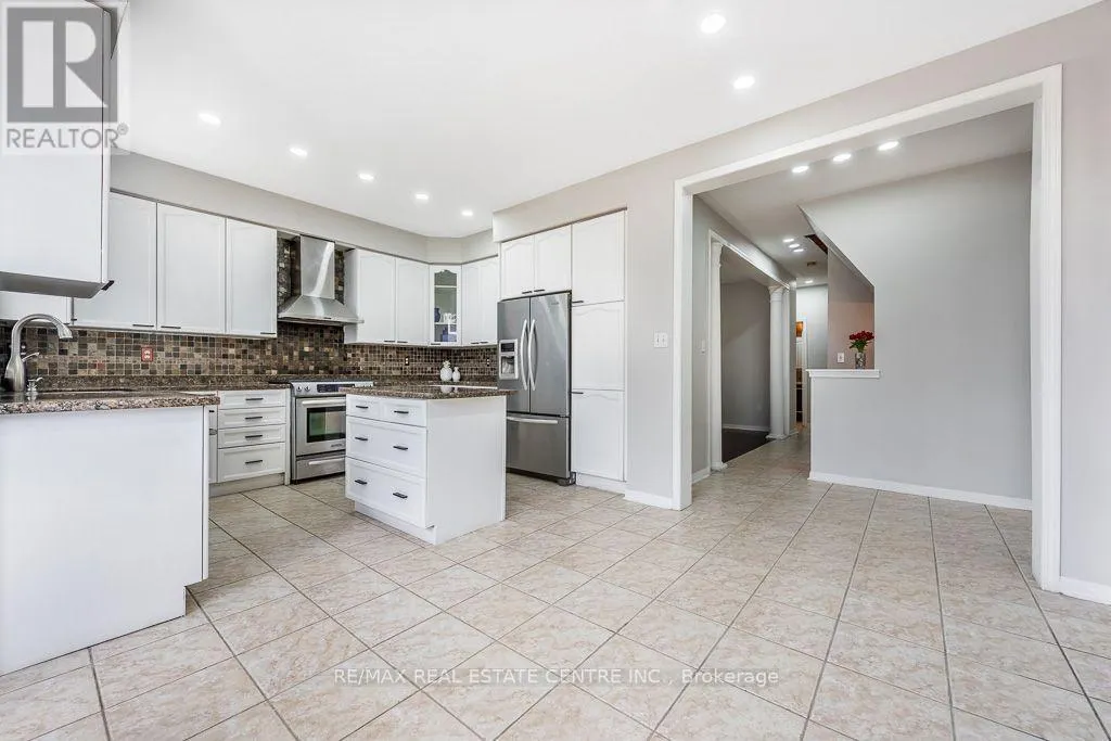 3696 WATERFALL CRESCENT