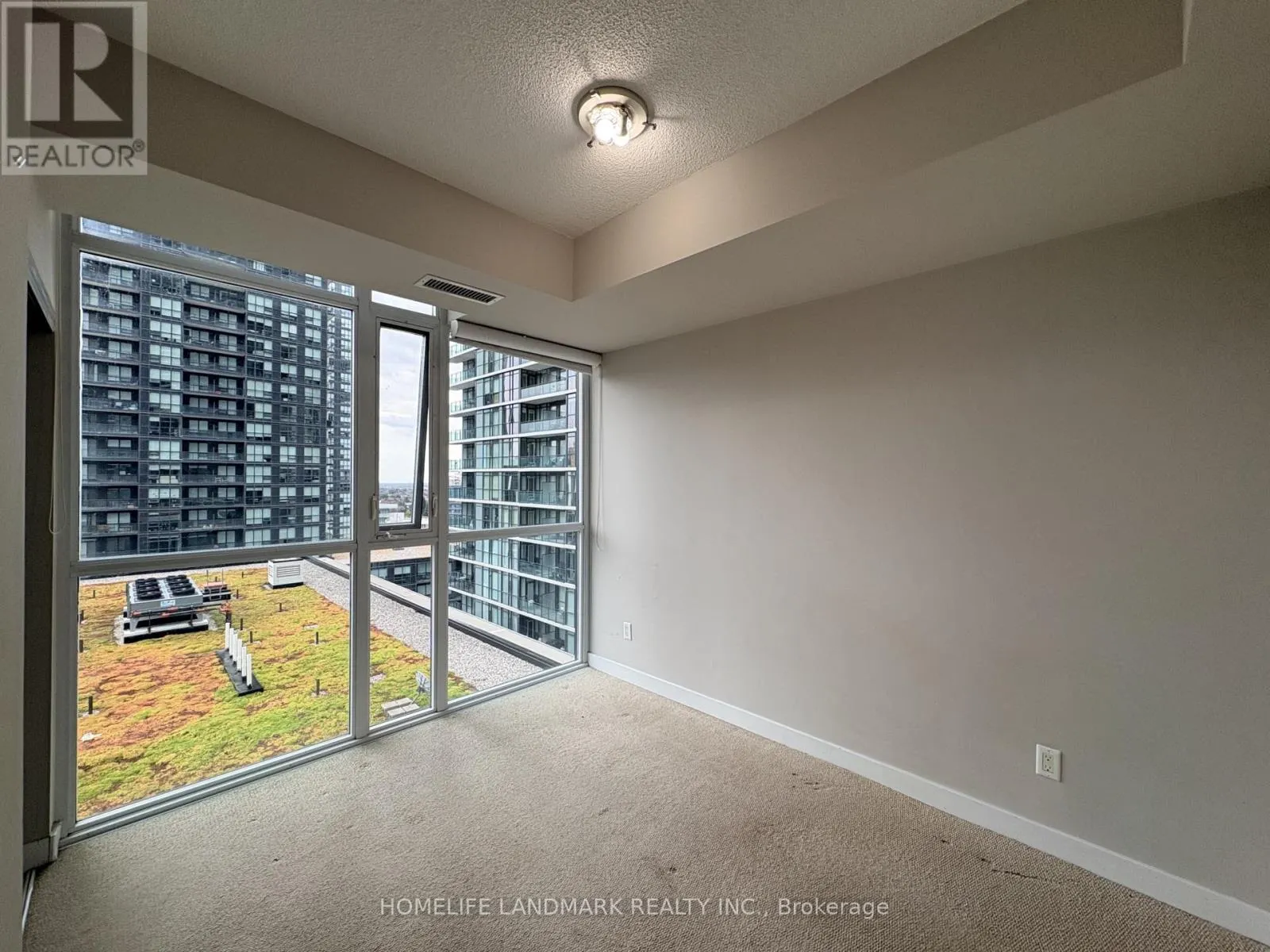 1002 - 4070 CONFEDERATION PARKWAY