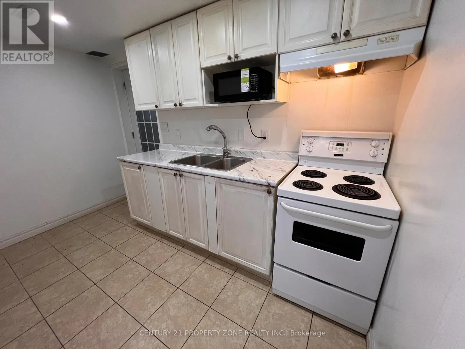 BASEMENT  - 6 ROEHAMPTON CRESCENT W