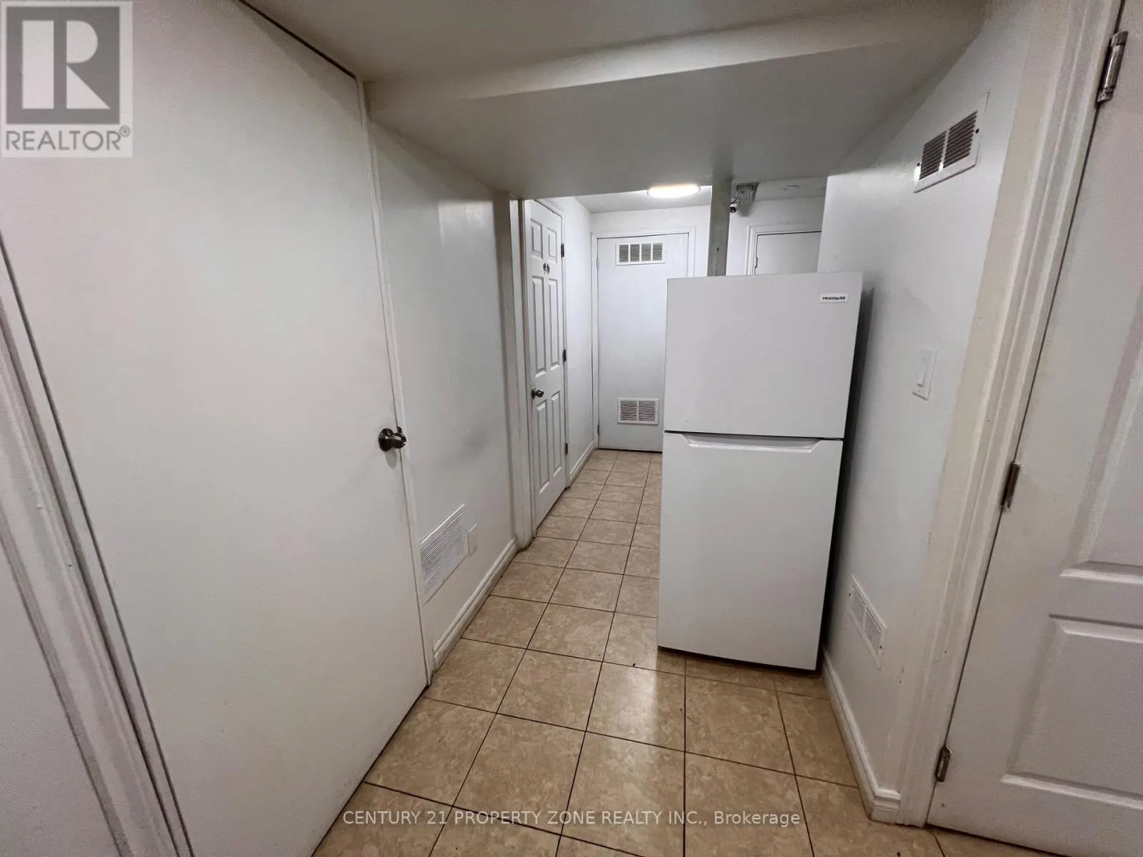 BASEMENT  - 6 ROEHAMPTON CRESCENT W
