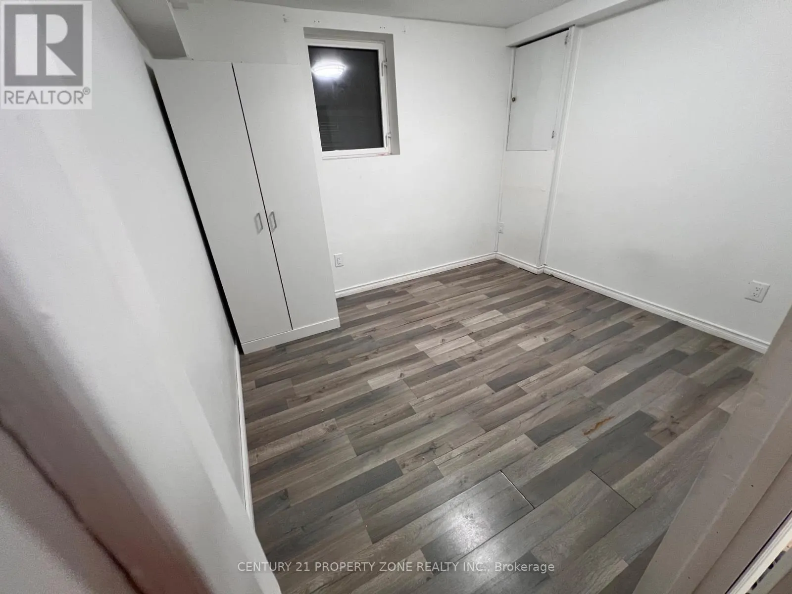 BASEMENT  - 6 ROEHAMPTON CRESCENT W