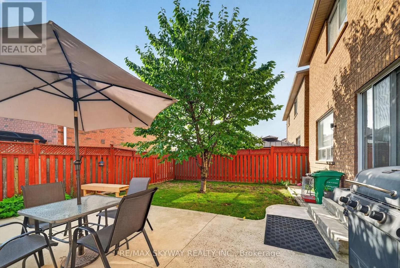 59 CRYSTAL GLEN CRESCENT