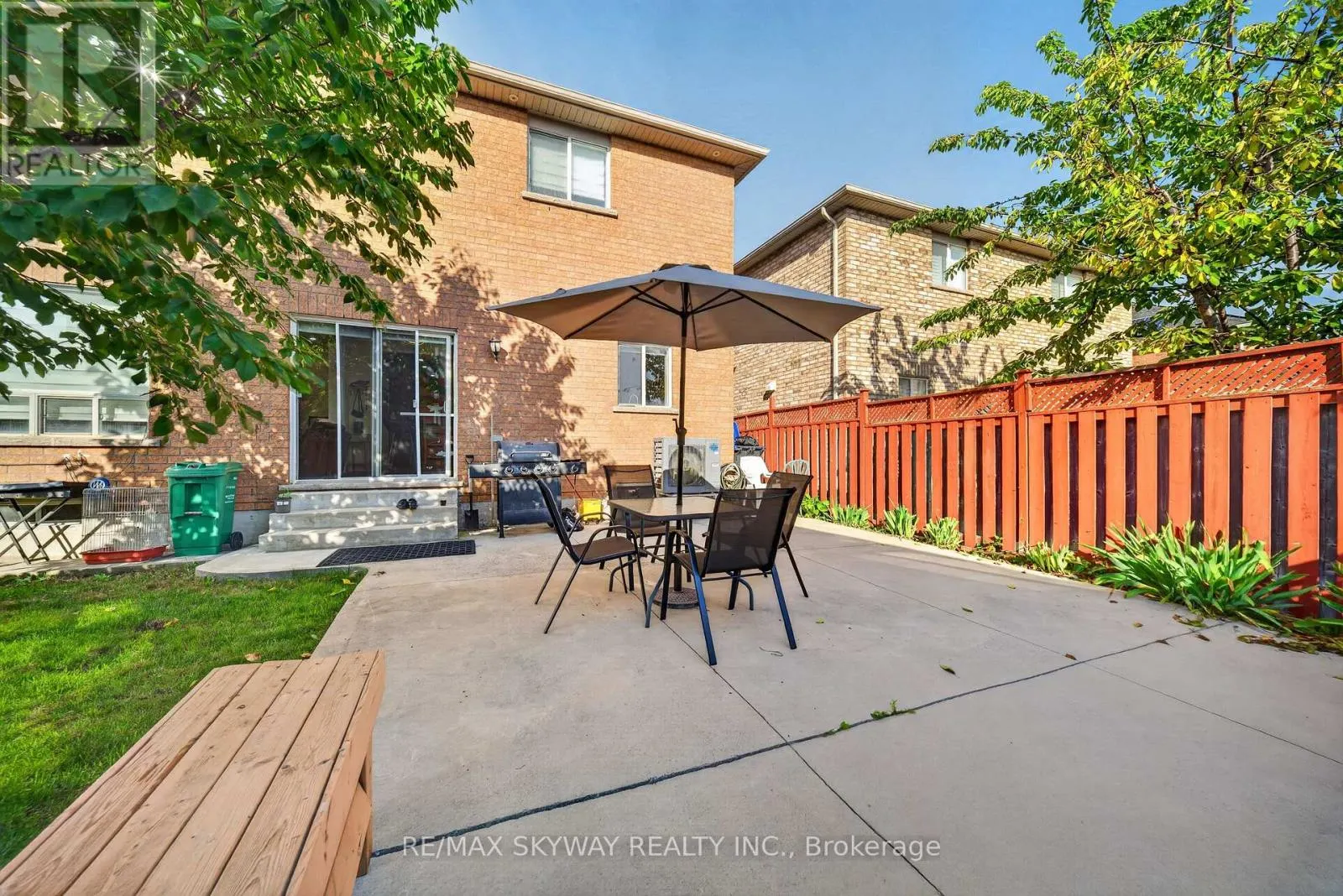 59 CRYSTAL GLEN CRESCENT