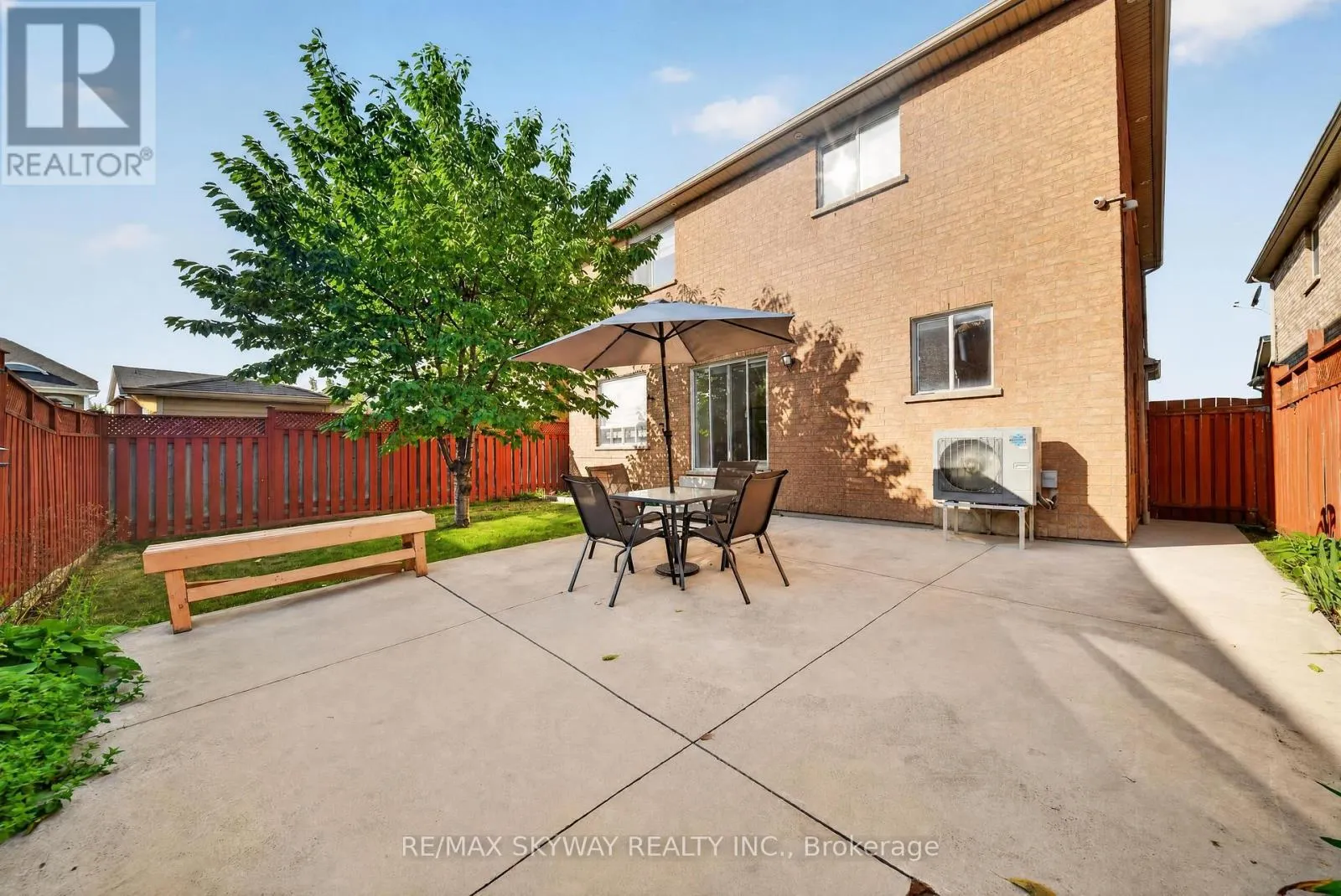 59 CRYSTAL GLEN CRESCENT