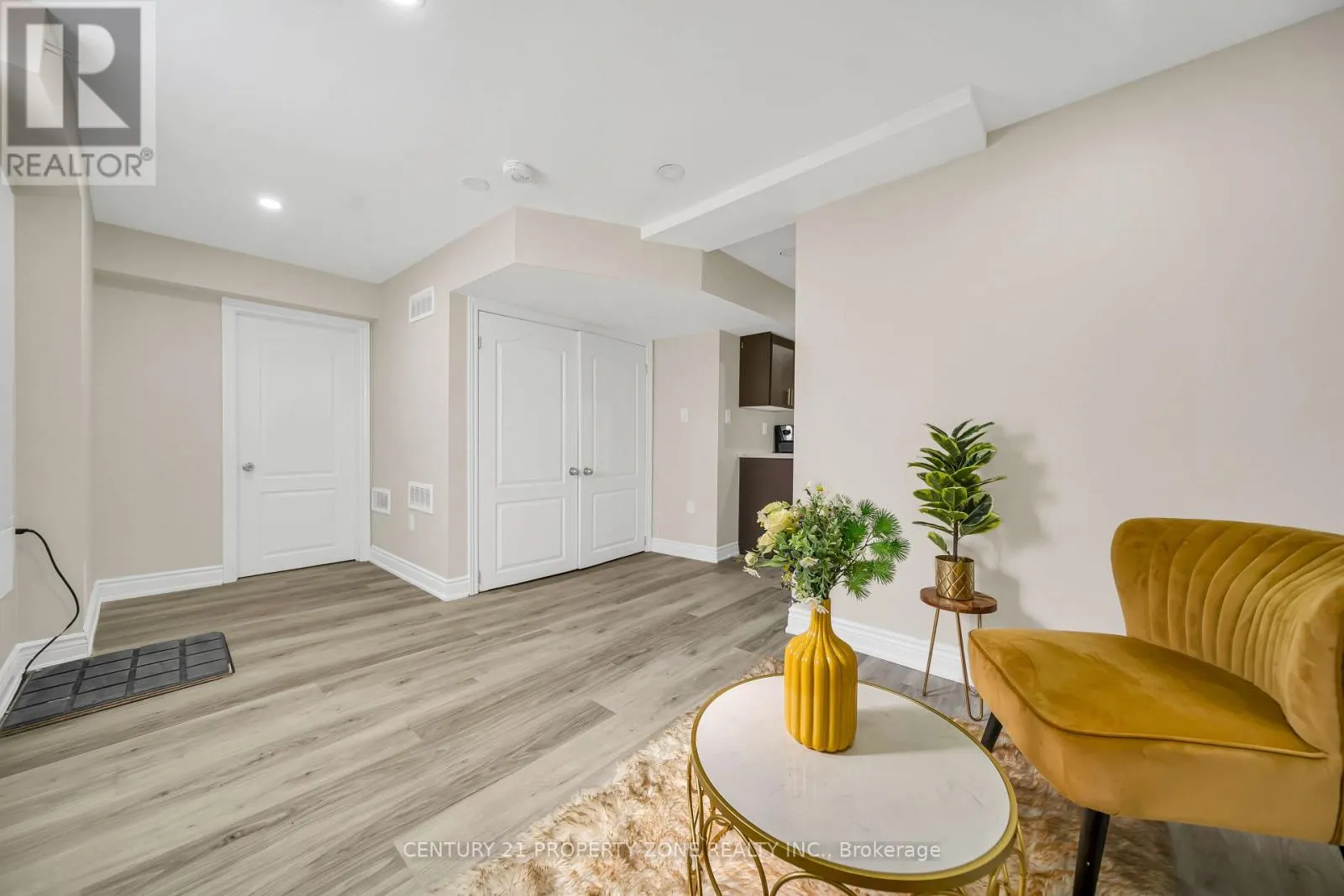 5 SENWOOD STREET