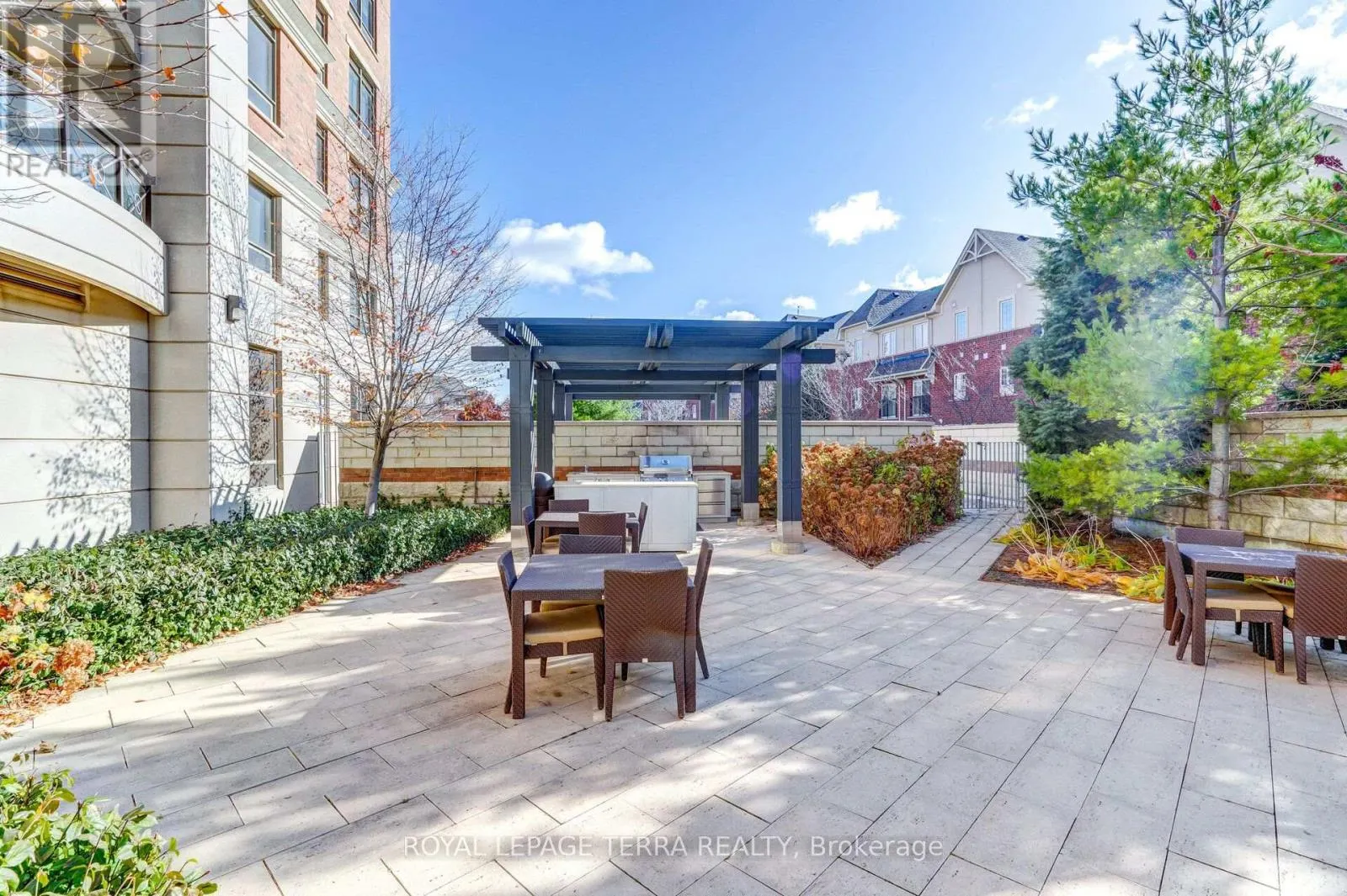 1011 - 2379 CENTRAL PARK DRIVE
