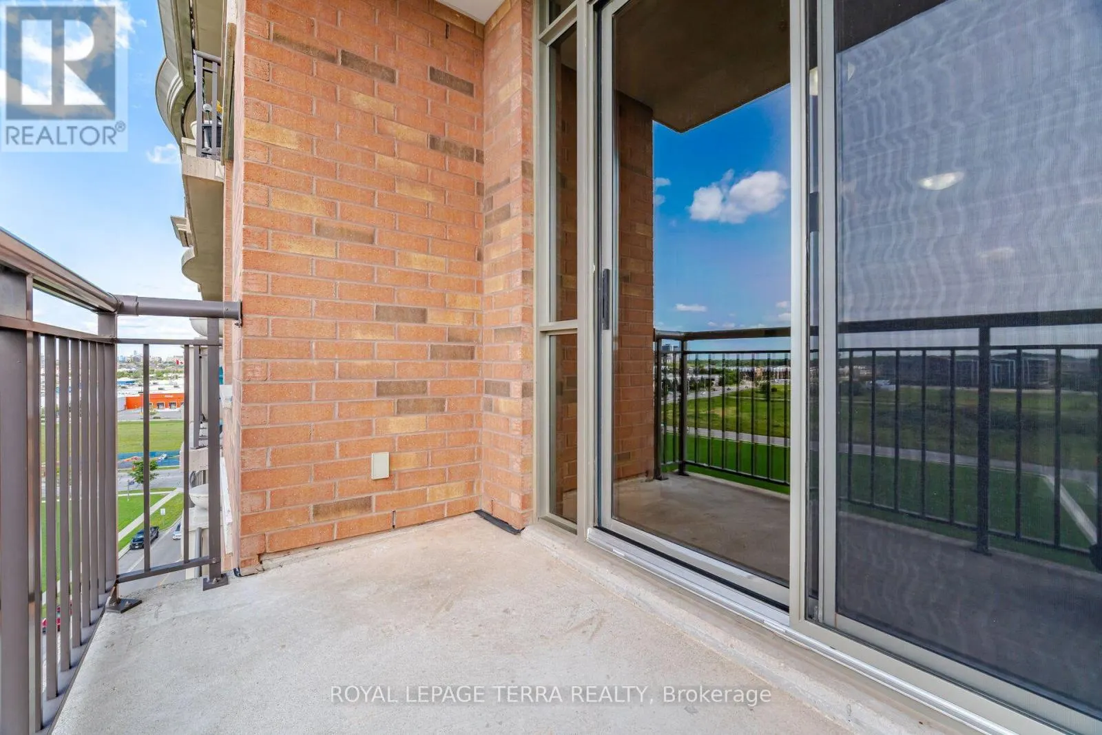 1011 - 2379 CENTRAL PARK DRIVE