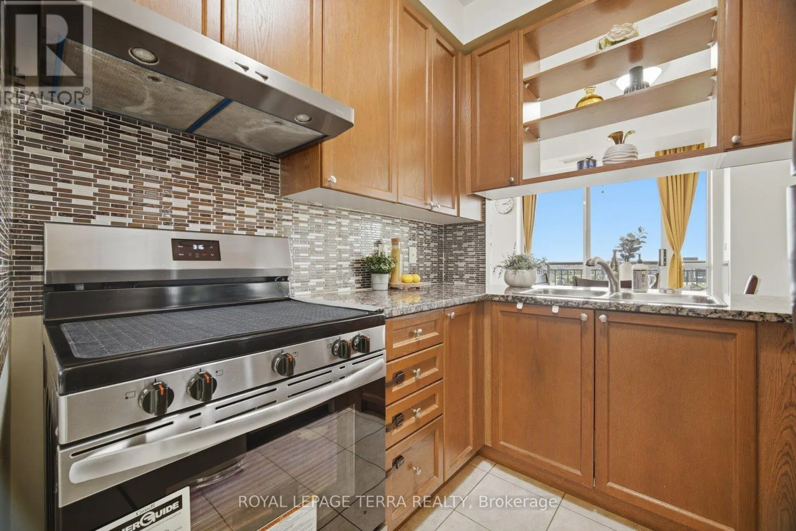 1011 - 2379 CENTRAL PARK DRIVE
